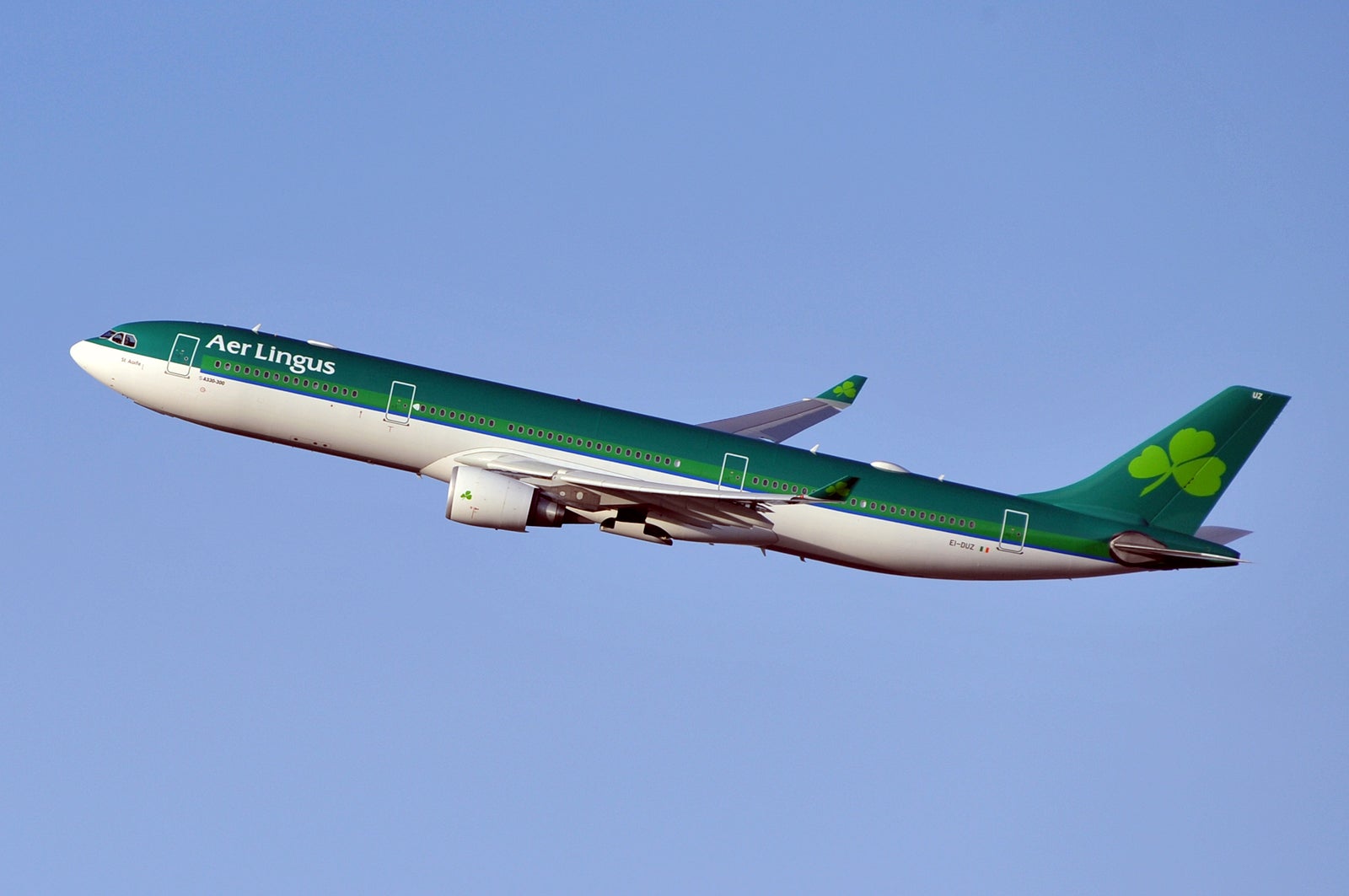 An Aer Lingus A330 takes off from Nw York JFK in April 2017 (Photo by Alberto Riva/TPG)