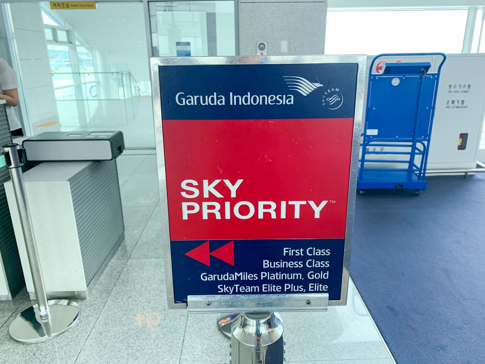 Garuda Indonesia Sky Priority sign