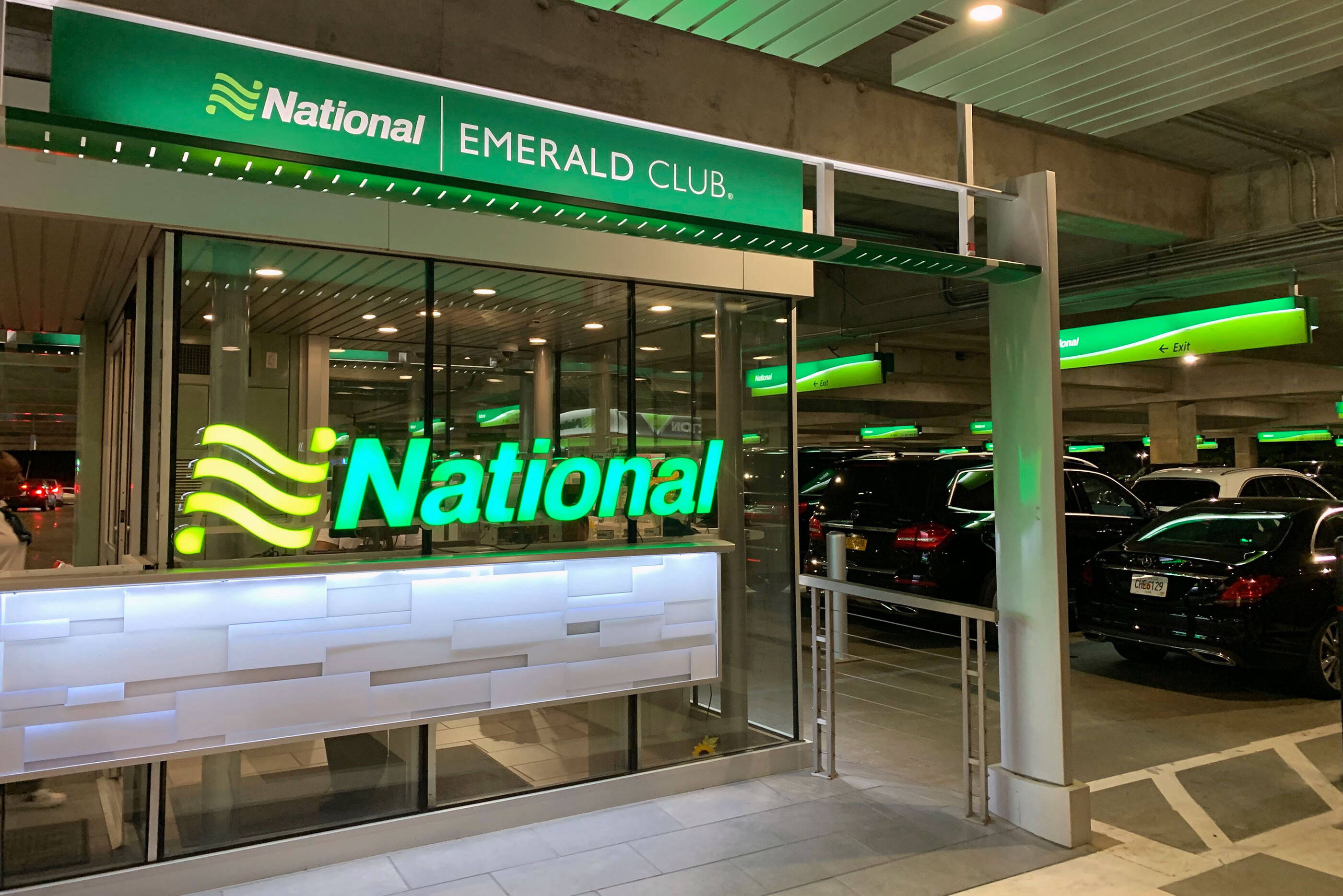 national-emerald-club-counter-airport-2019