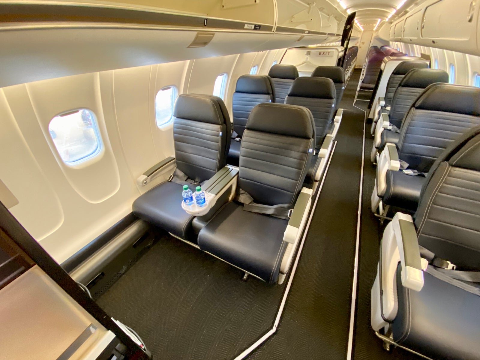 United first class cabin on a CRJ550