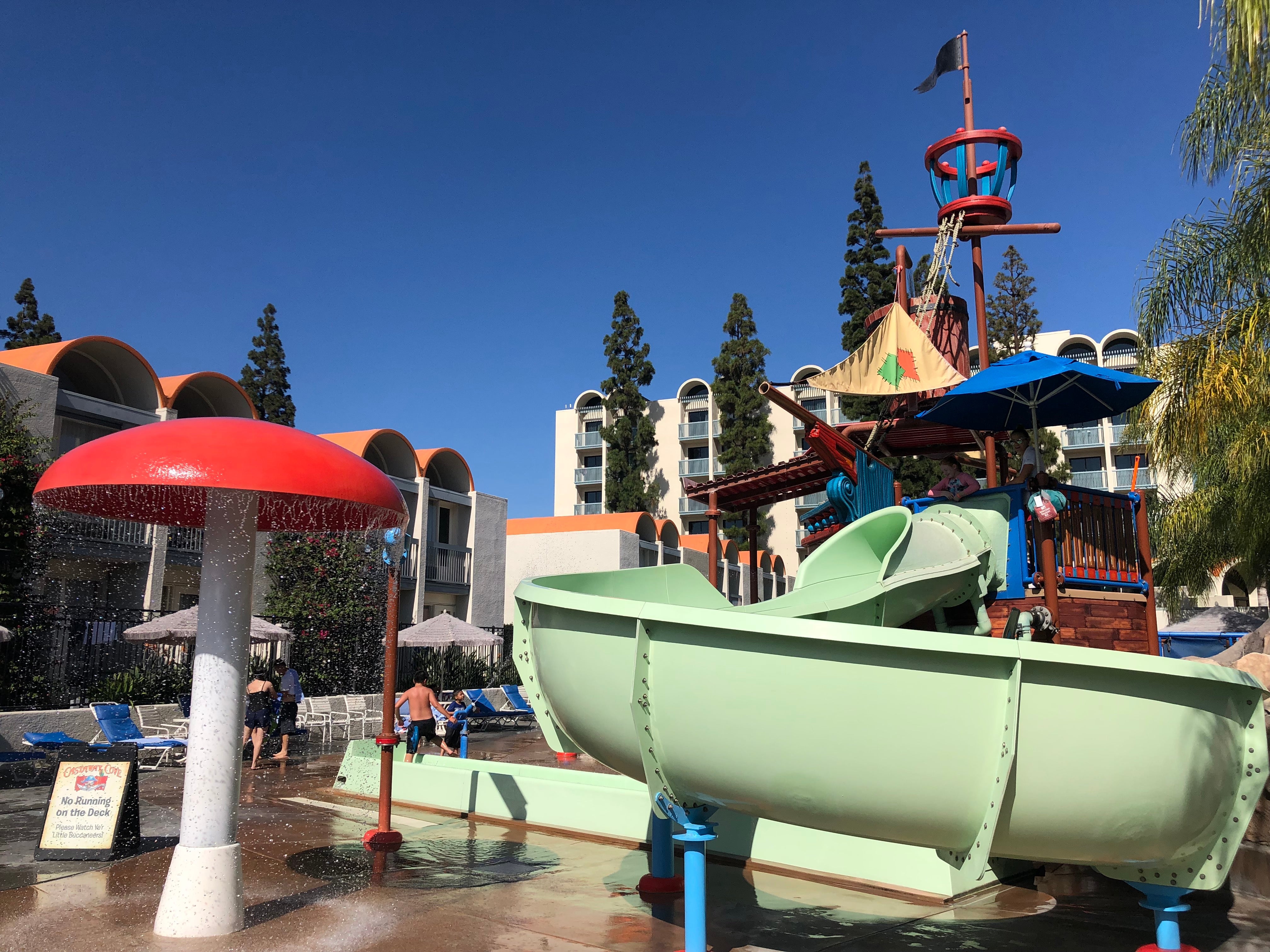 Howard Johnson Anaheim Water Playground