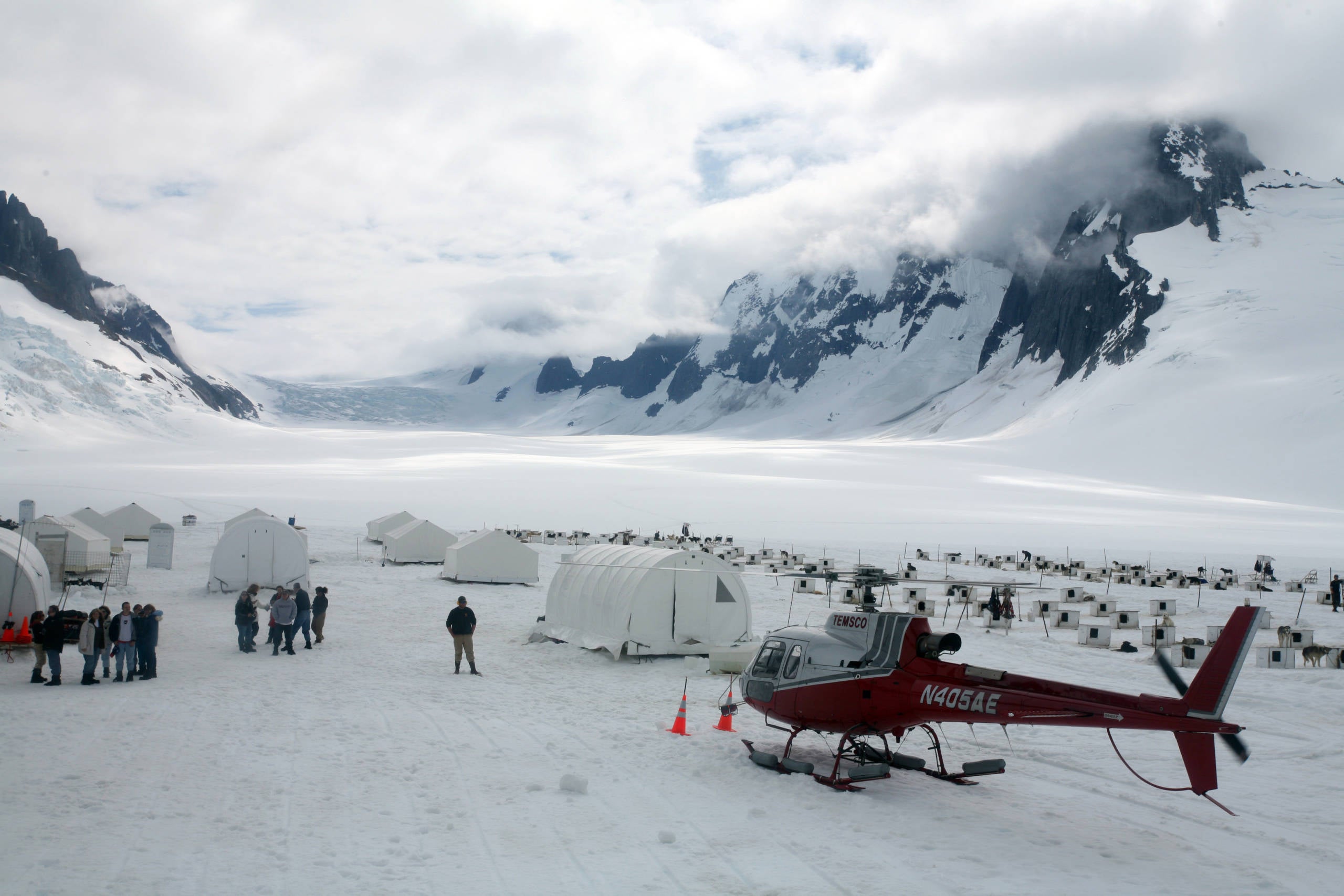 Dog-sledding by helicopter in Alaska