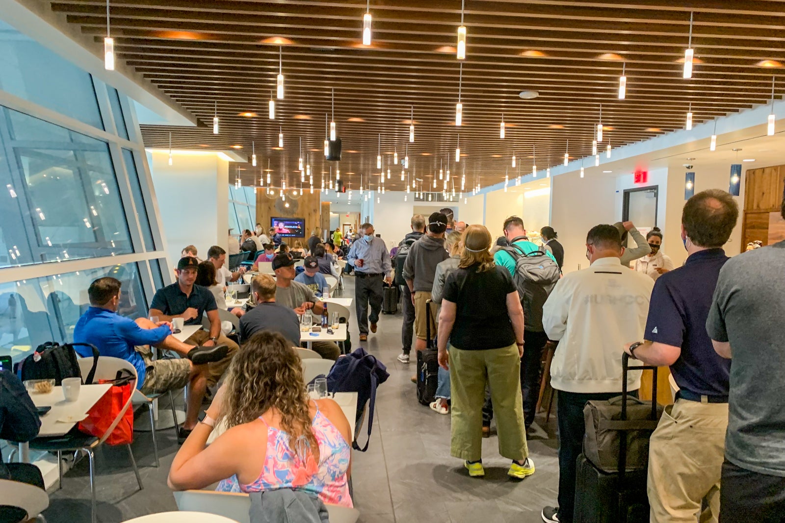 Dallas Amex Centurion Lounge long lines. (Photo by Clint Henderson/The Points Guy)