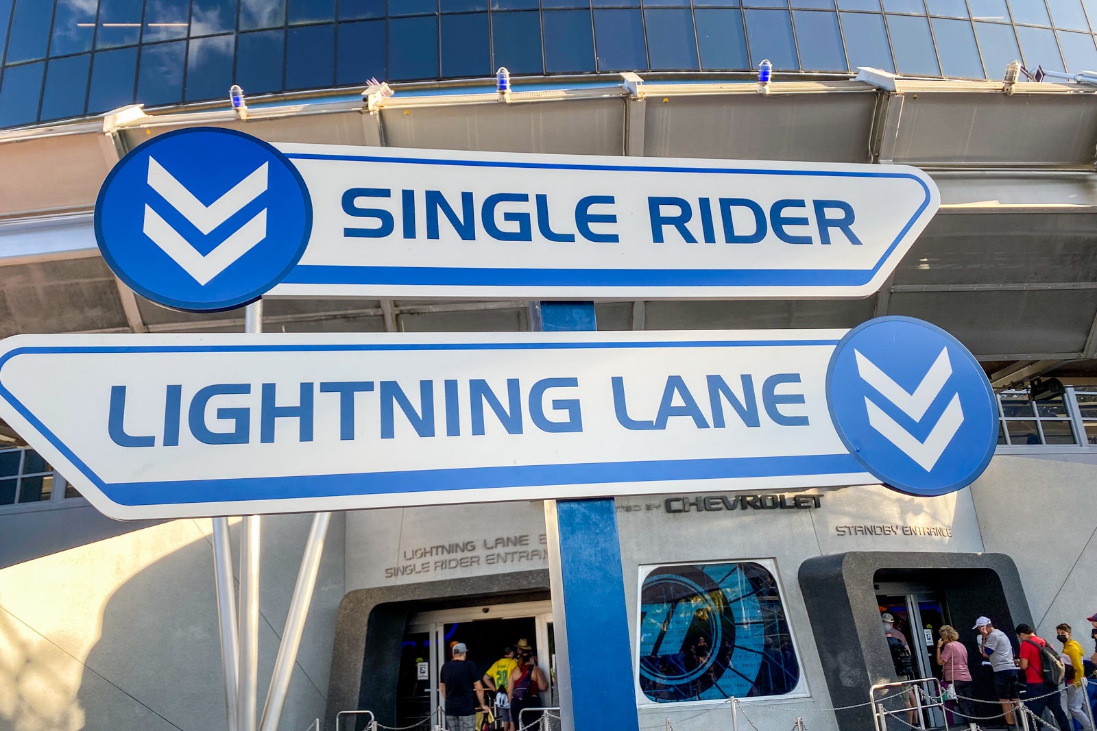 Lightning Lane sign