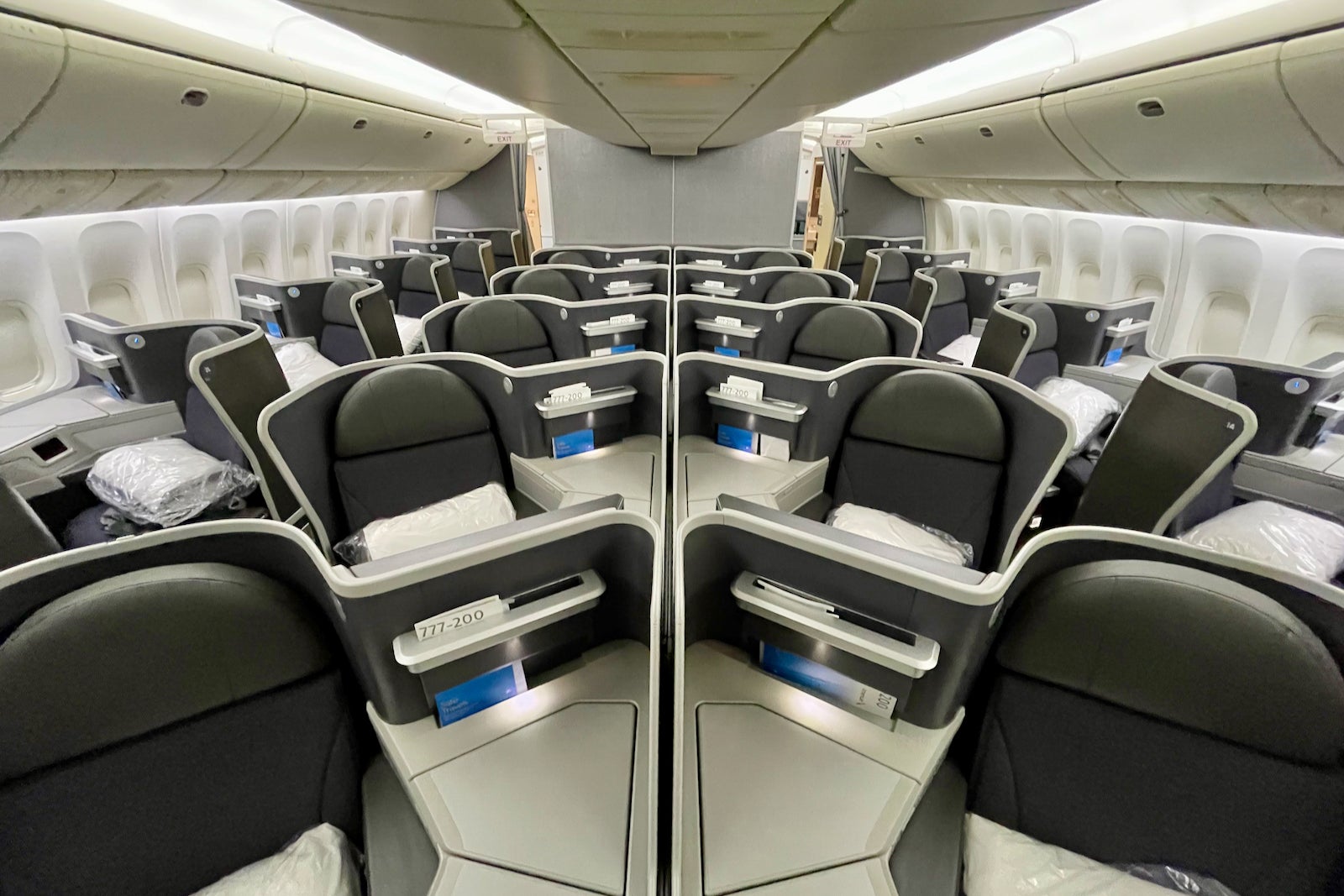 American Airlines Boeing 777-200 Business Class