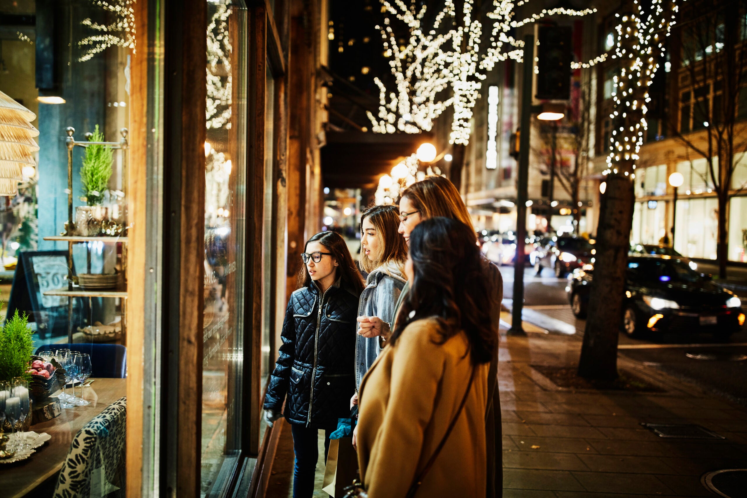 people window shopping