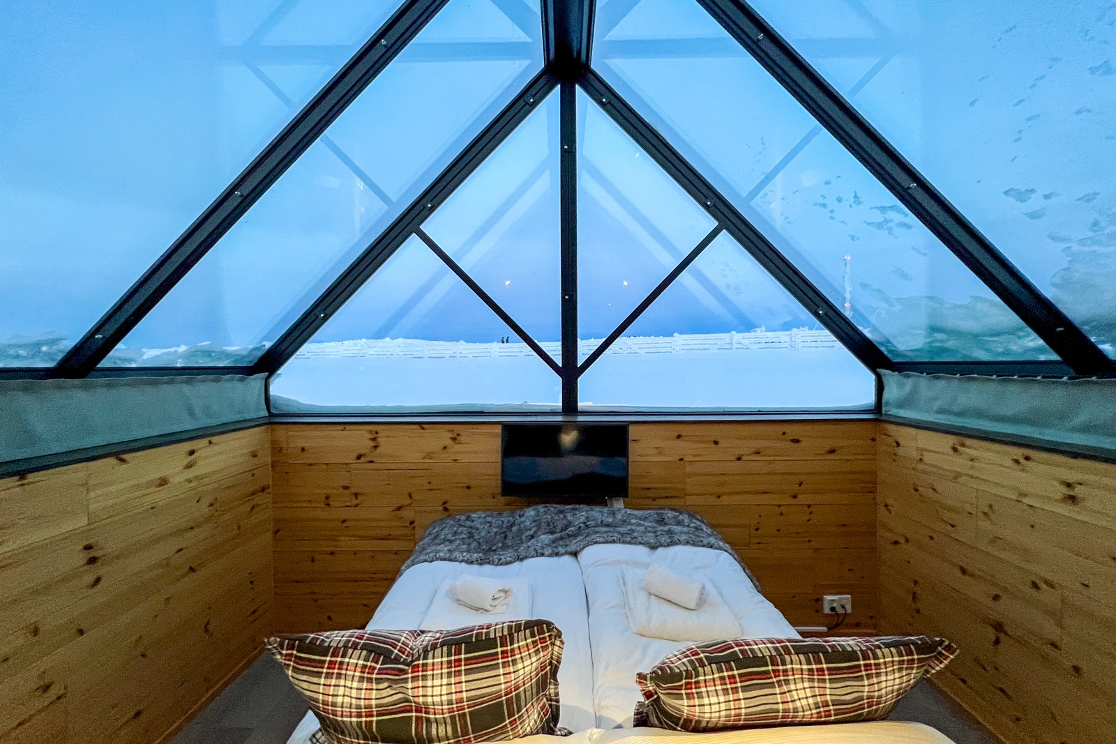glass roof cabin