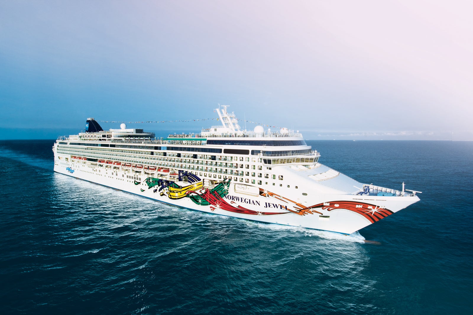 norwegian cruise lines biggest ship