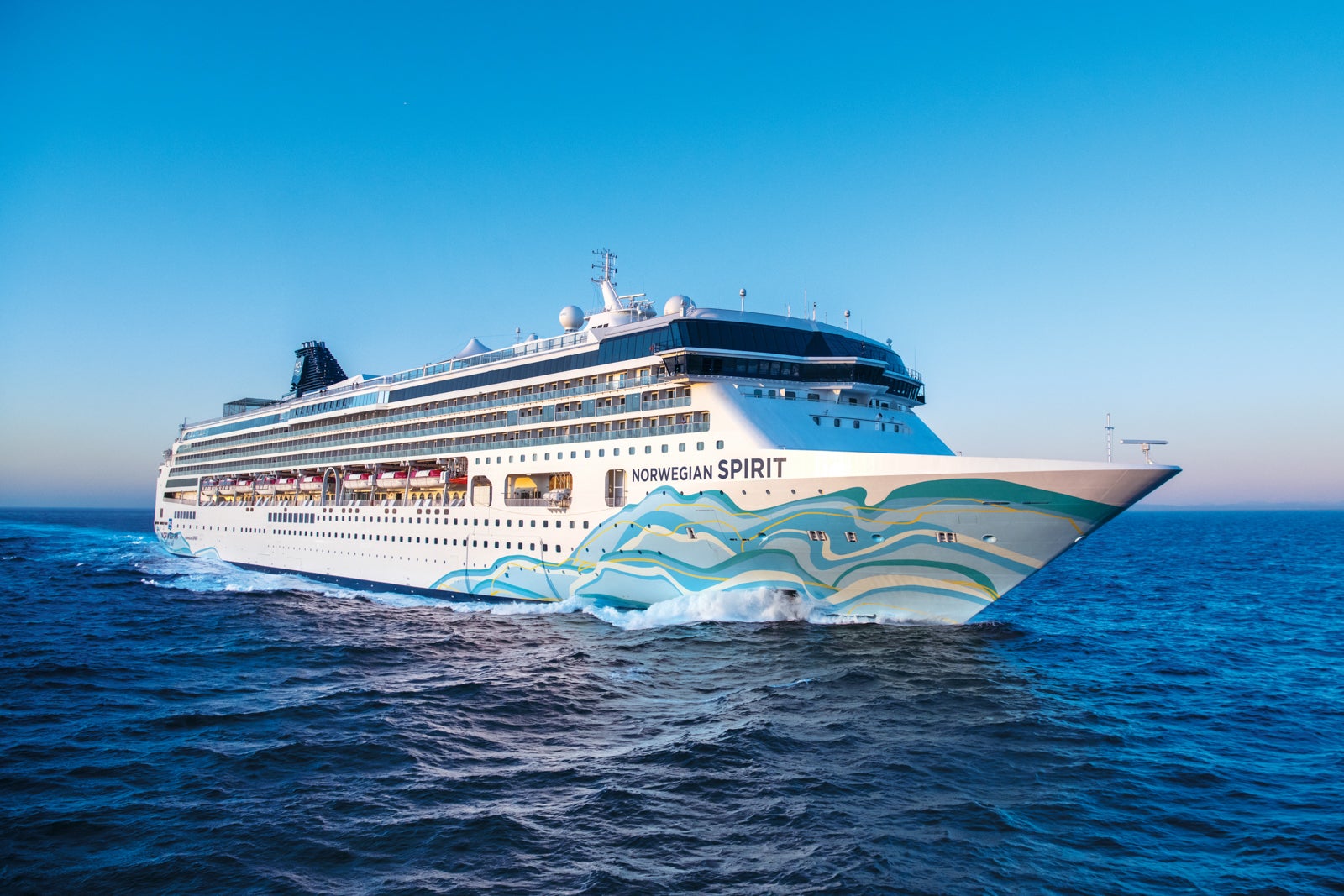 norwegian cruise lines biggest ship