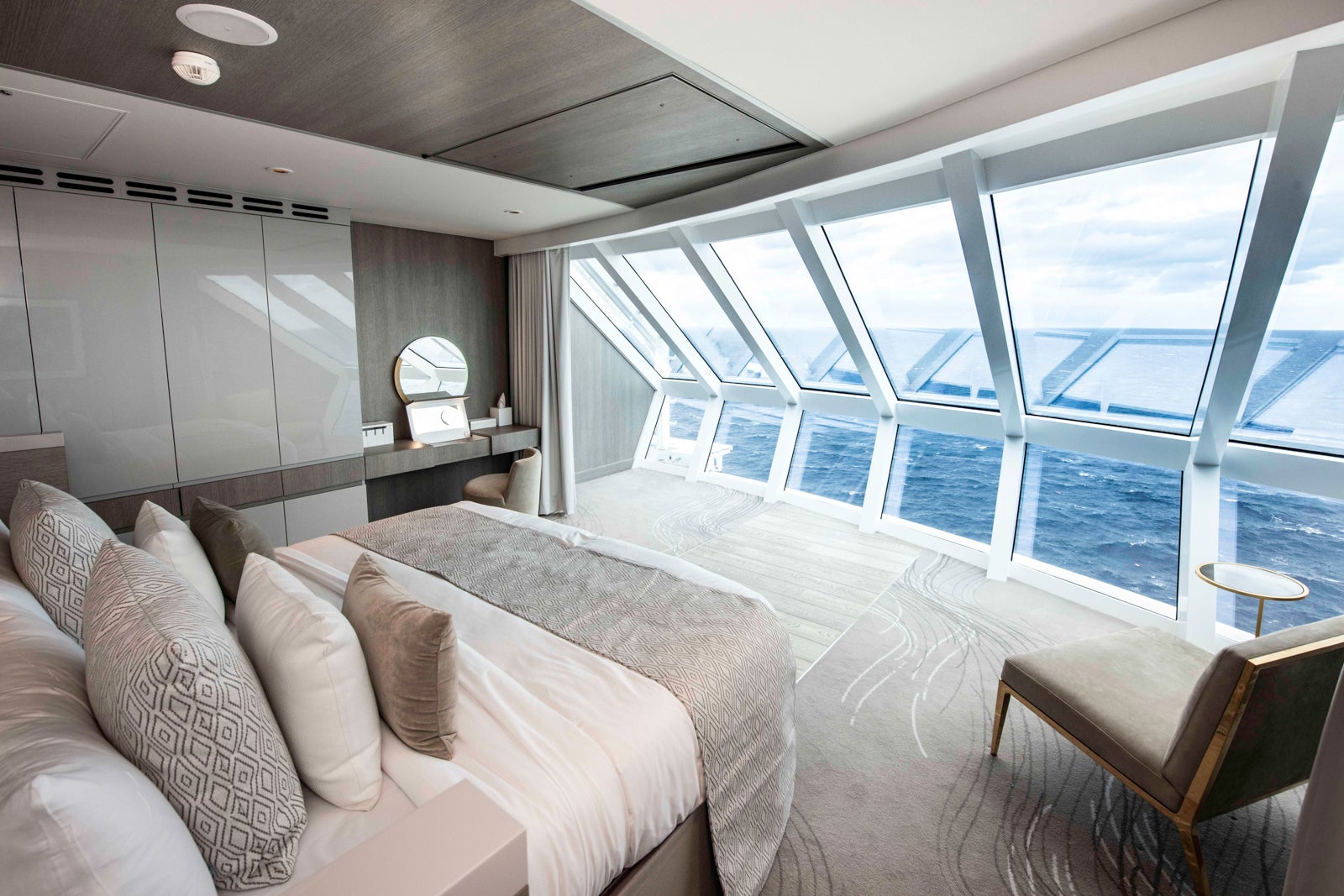 The 5 most desirable cabin locations on any cruise ship