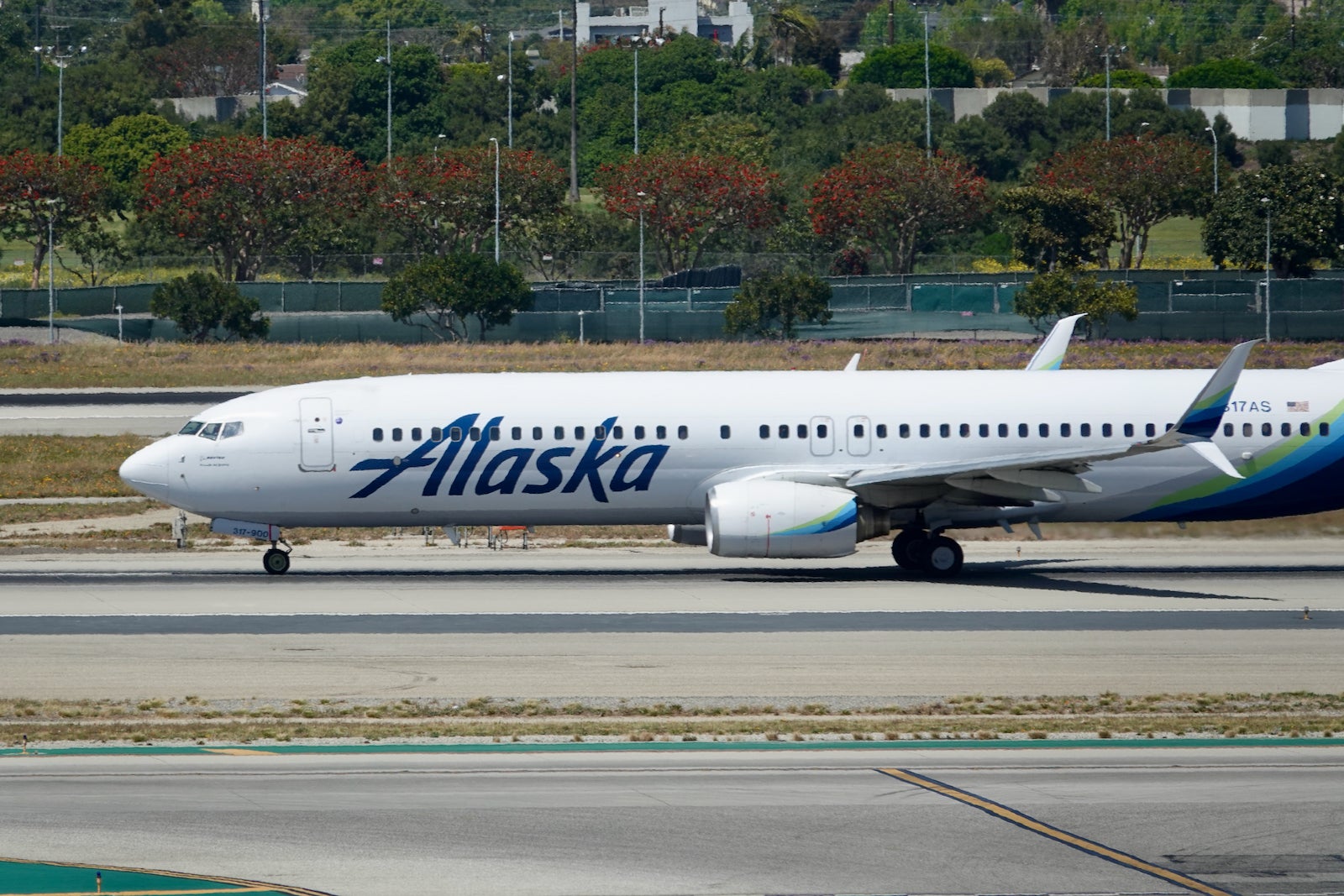 Alaska Airlines plane