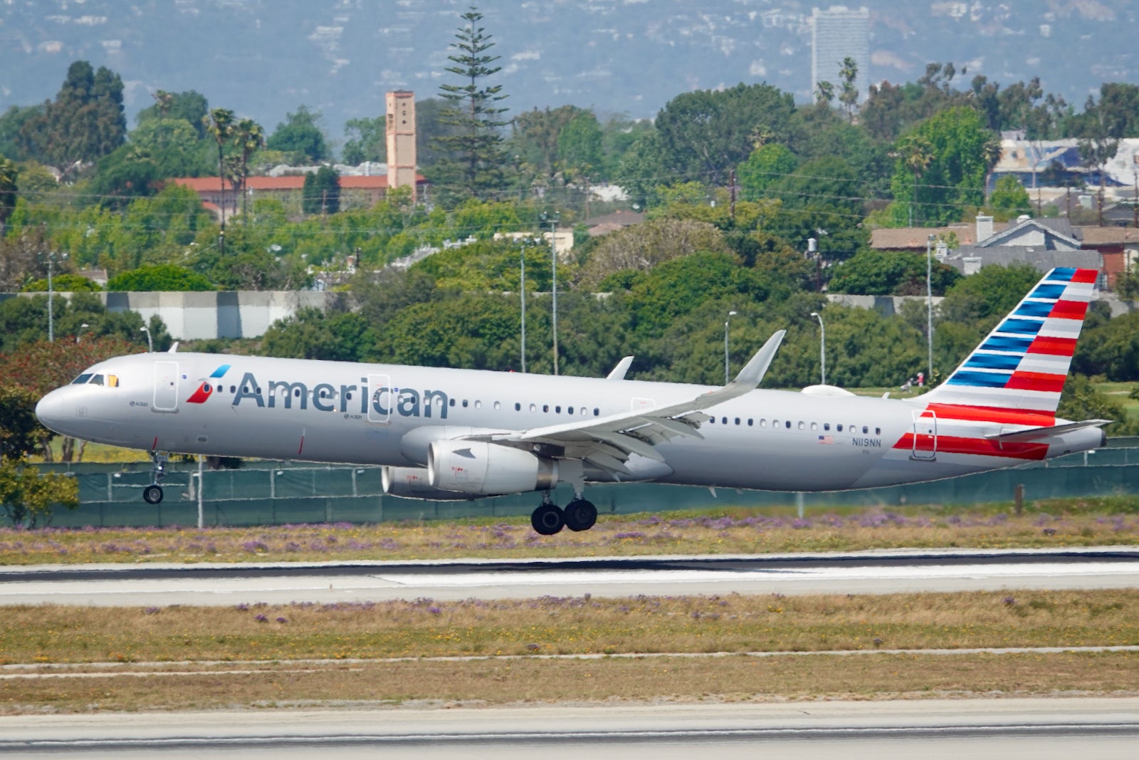 American Airlines plane