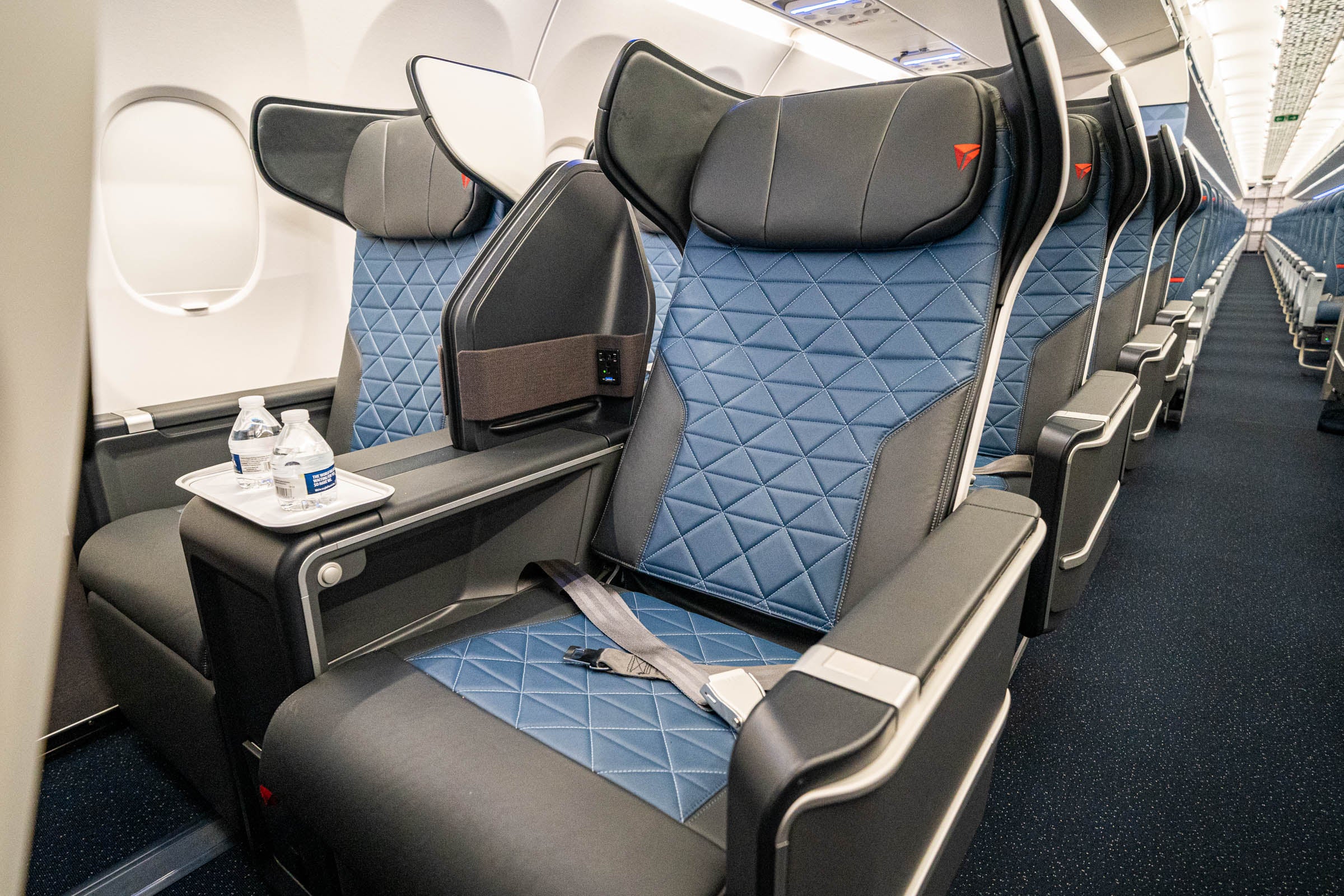business class seats on a Delta A321neo plane