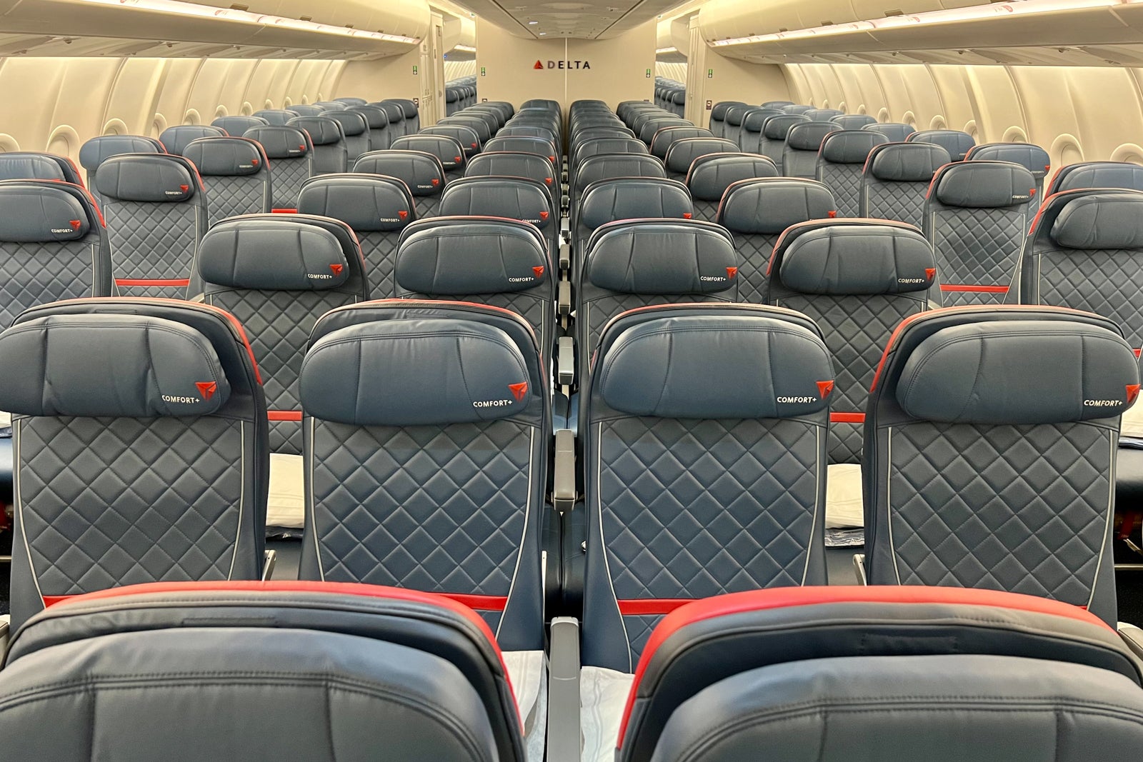 Delta Airbus A330-900neo Comfort+ Main Cabin