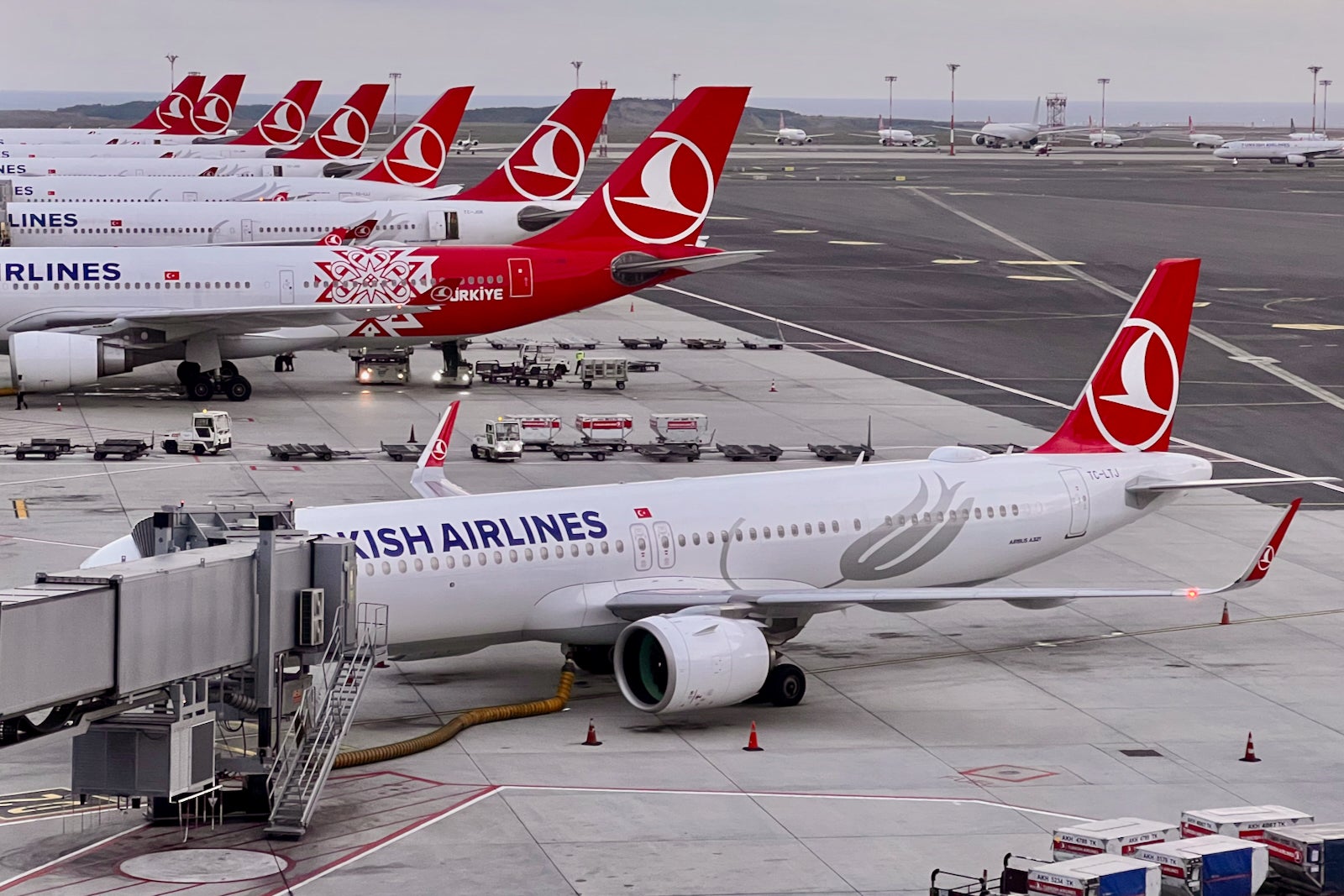 Turkish Airlines Planes Istanbul Airbus A330 Boeing 777