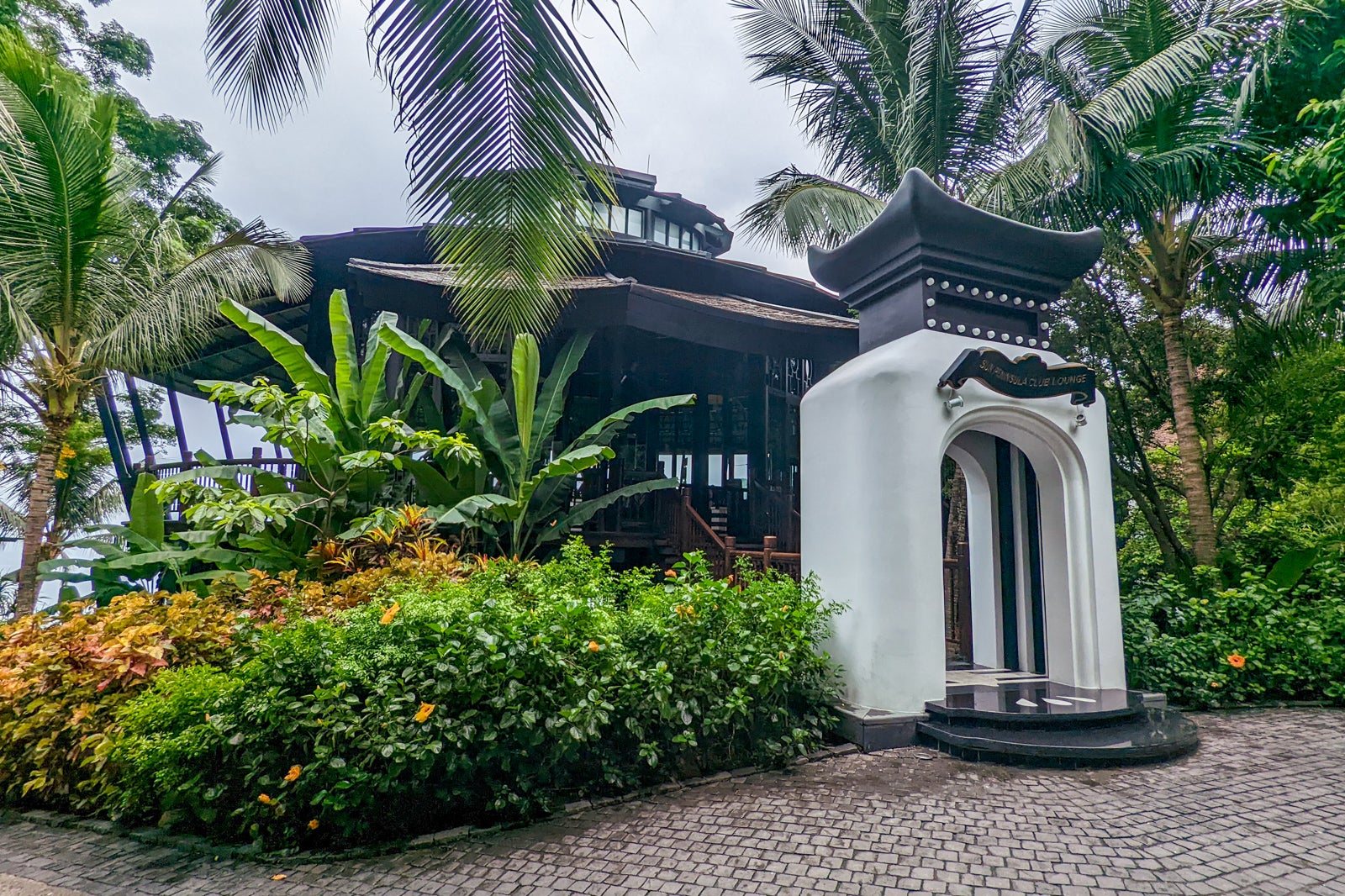 Club lounge at the InterContinental Danang Sun Peninsula Resort in Vietnam.