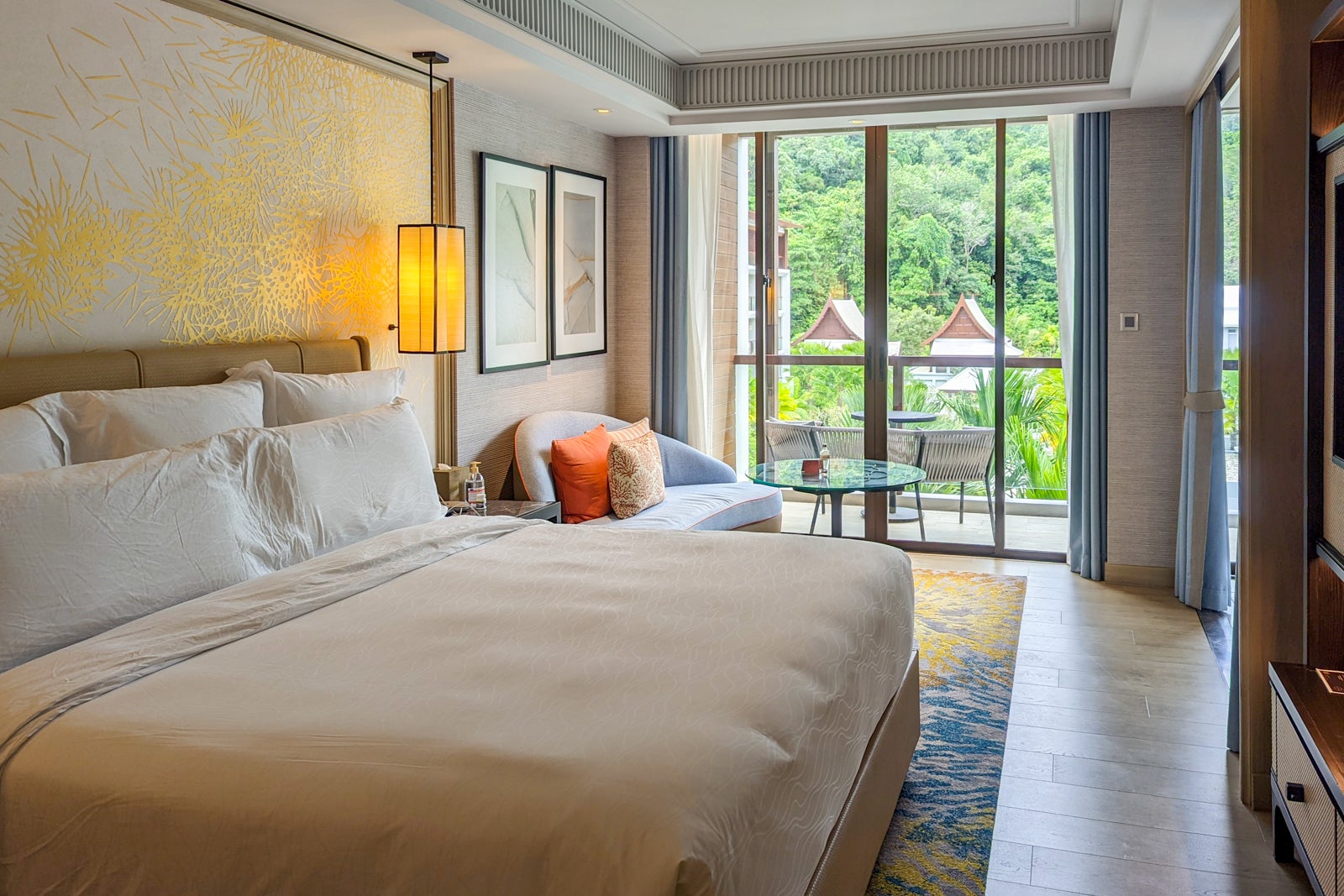 A guets bedroom at the InterContinental Phuket Resort in Thailand