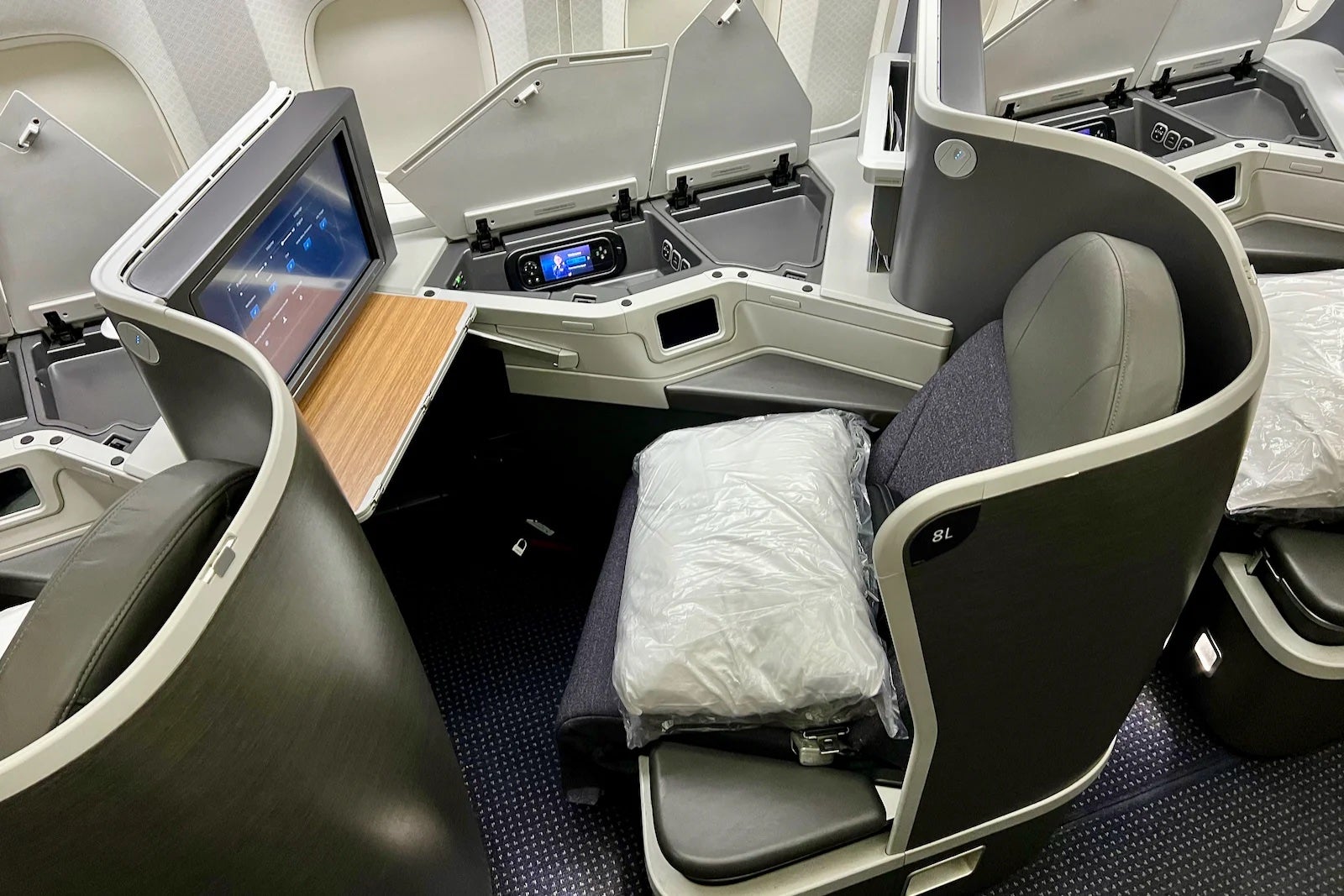 American Airlines Boeing 777 200 Business Class New York Tel Aviv 38