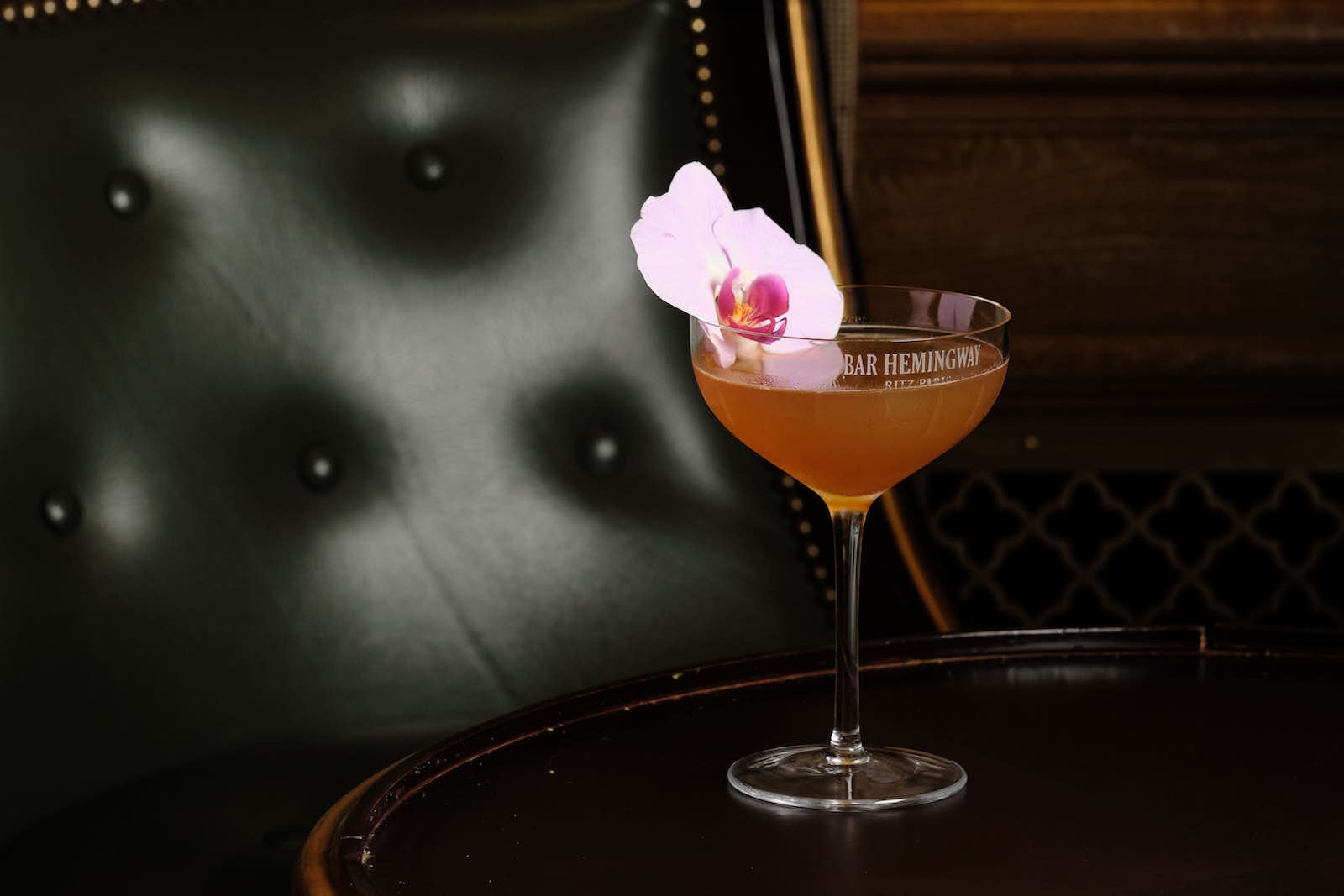 cocktail at bar hemingway