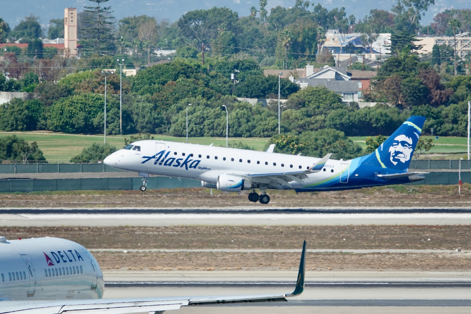 Alaska Embraer E175