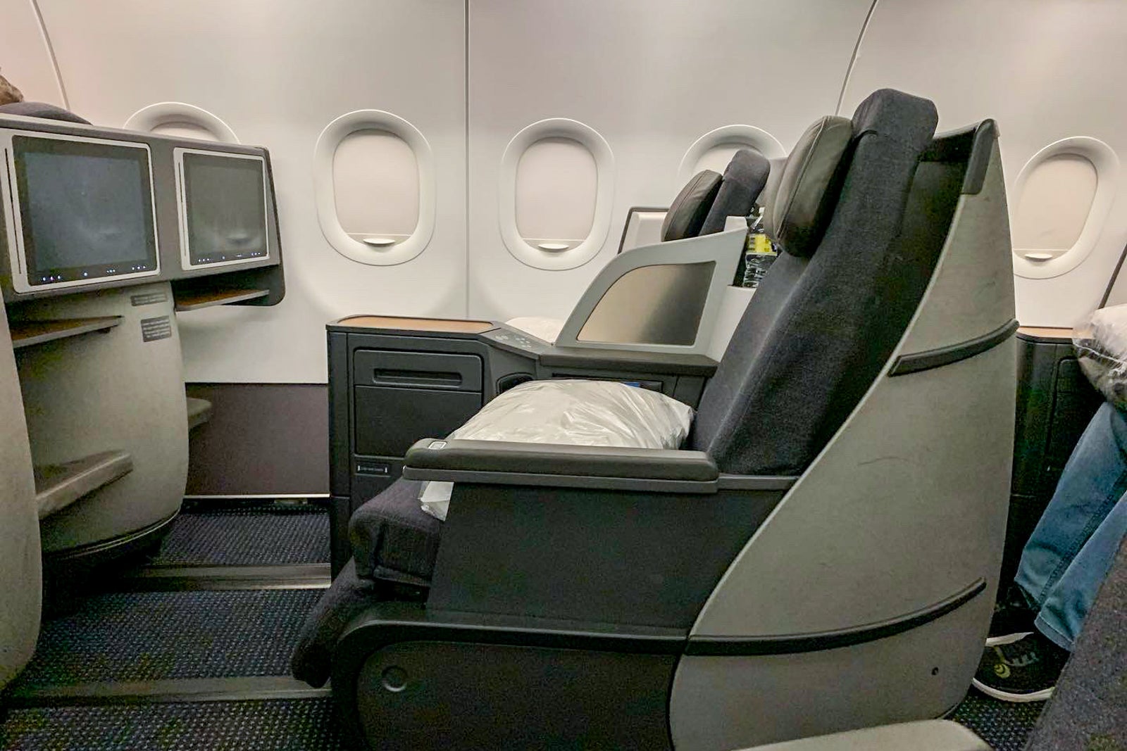 American Airlines Airbus A321T business class