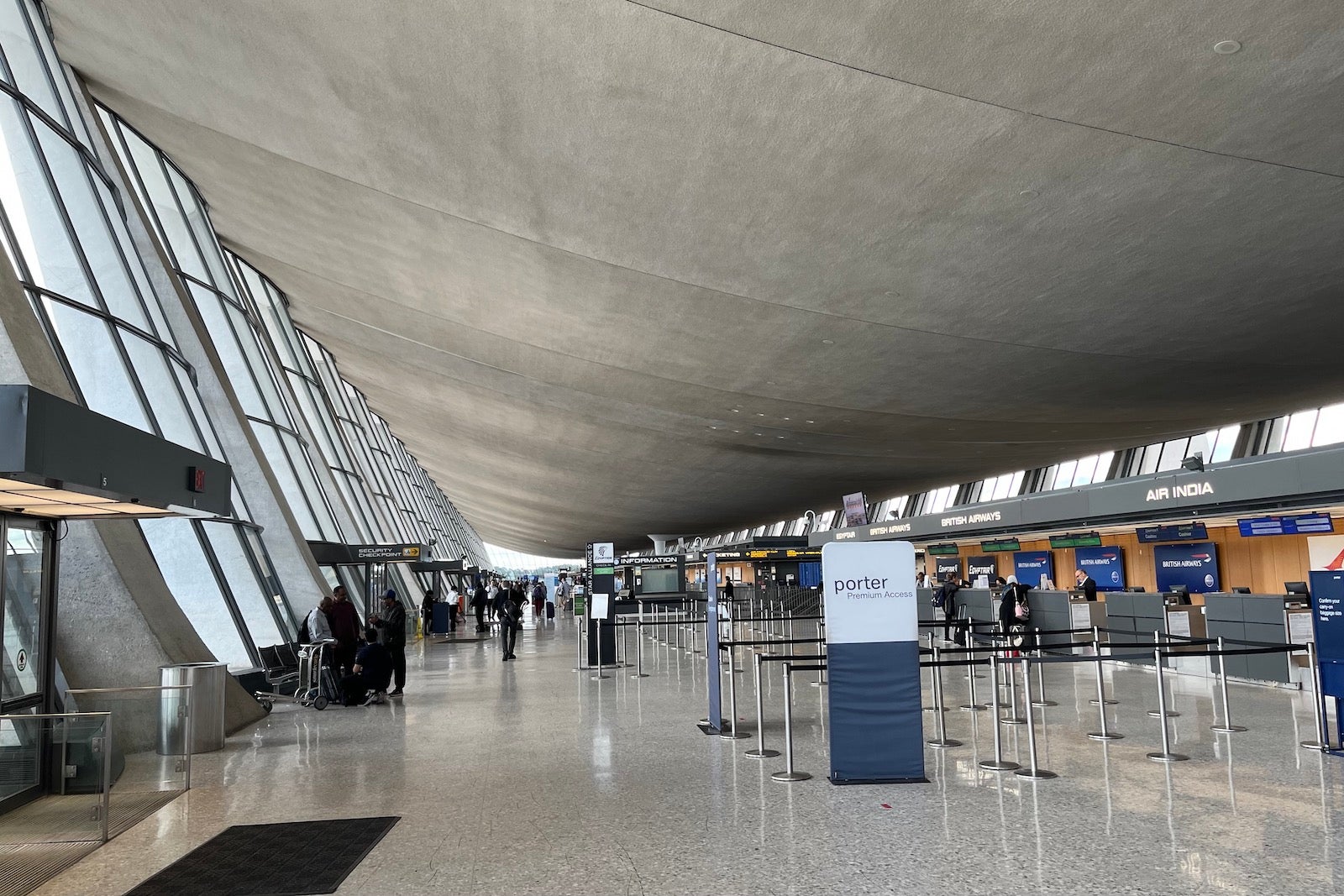 dulles terminal