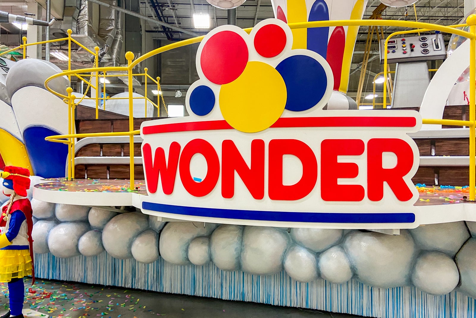 Wonderbread float Macy's parade