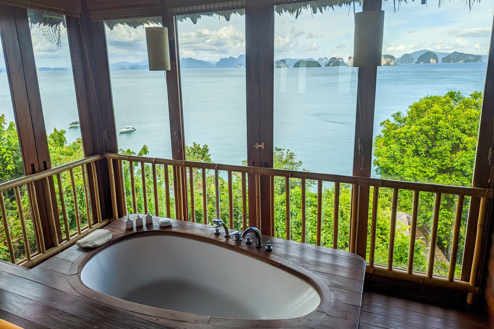 Six Senses Yao Noi villa bathtub