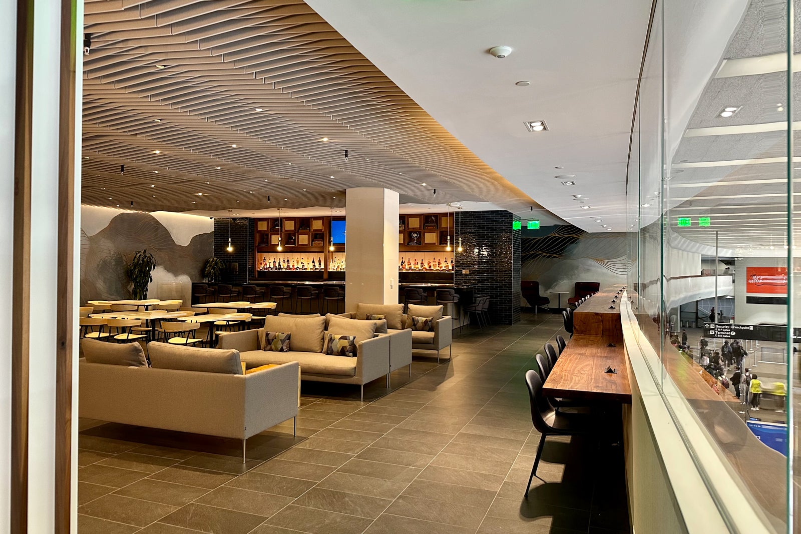 Amex Centurion Lounge SFO 51