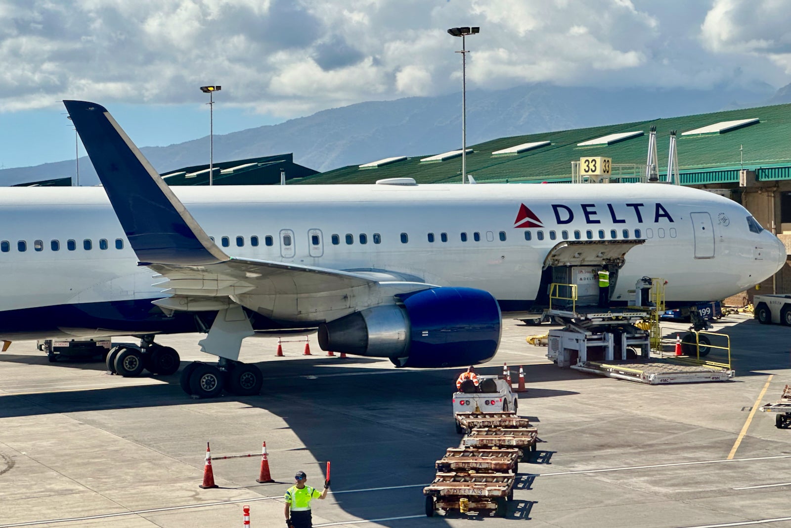 Delta Boeing 767 Maui
