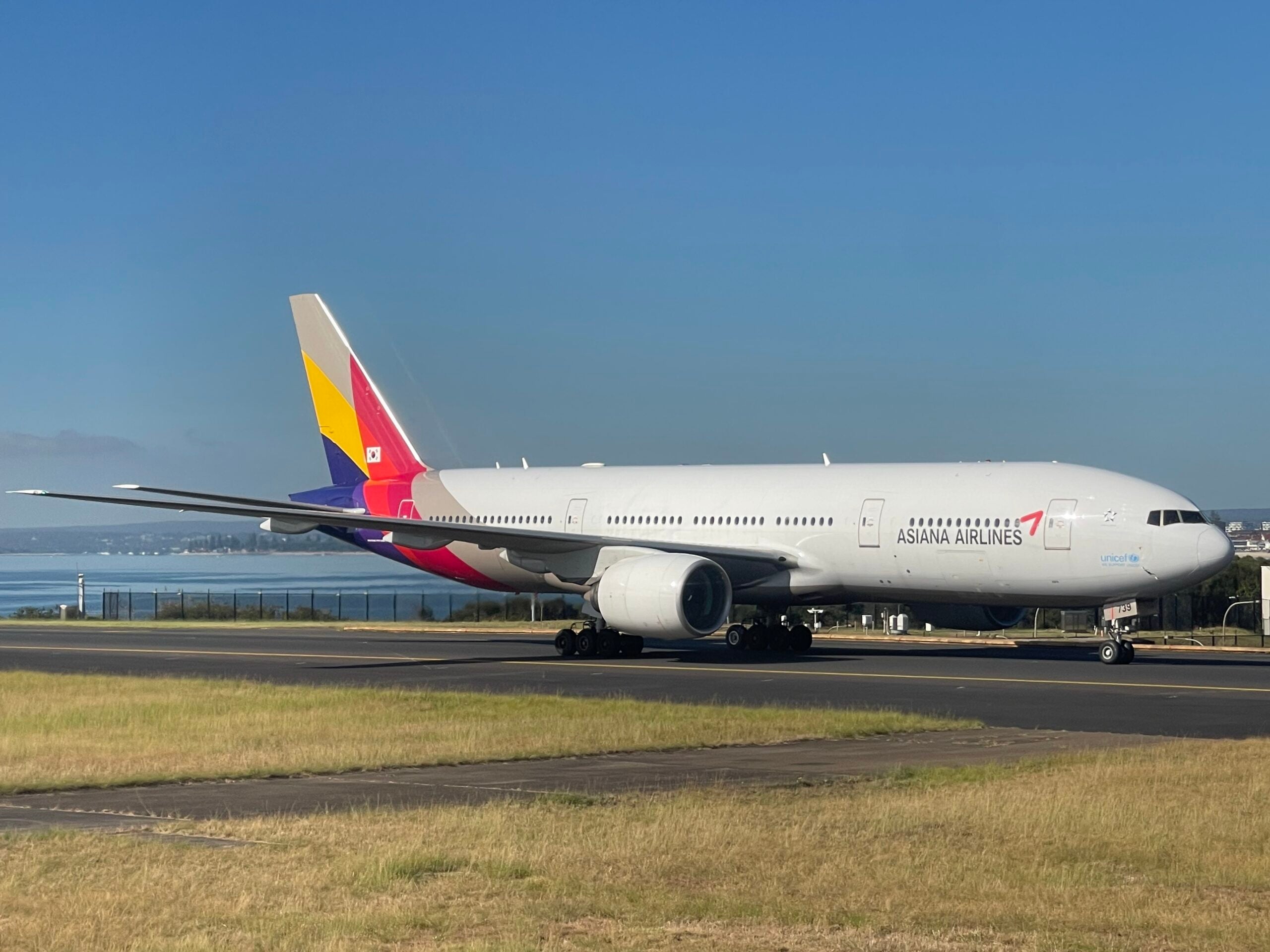 Asiana Airlines Boeing 777-200ER