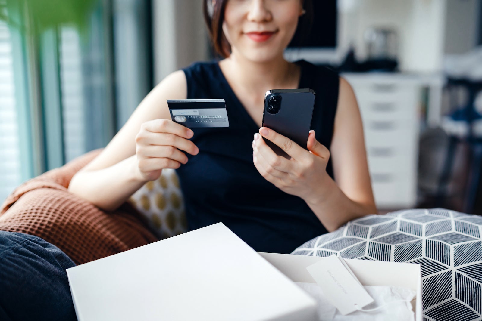 New year, new approach: How to choose your best credit card strategy for 2025 image