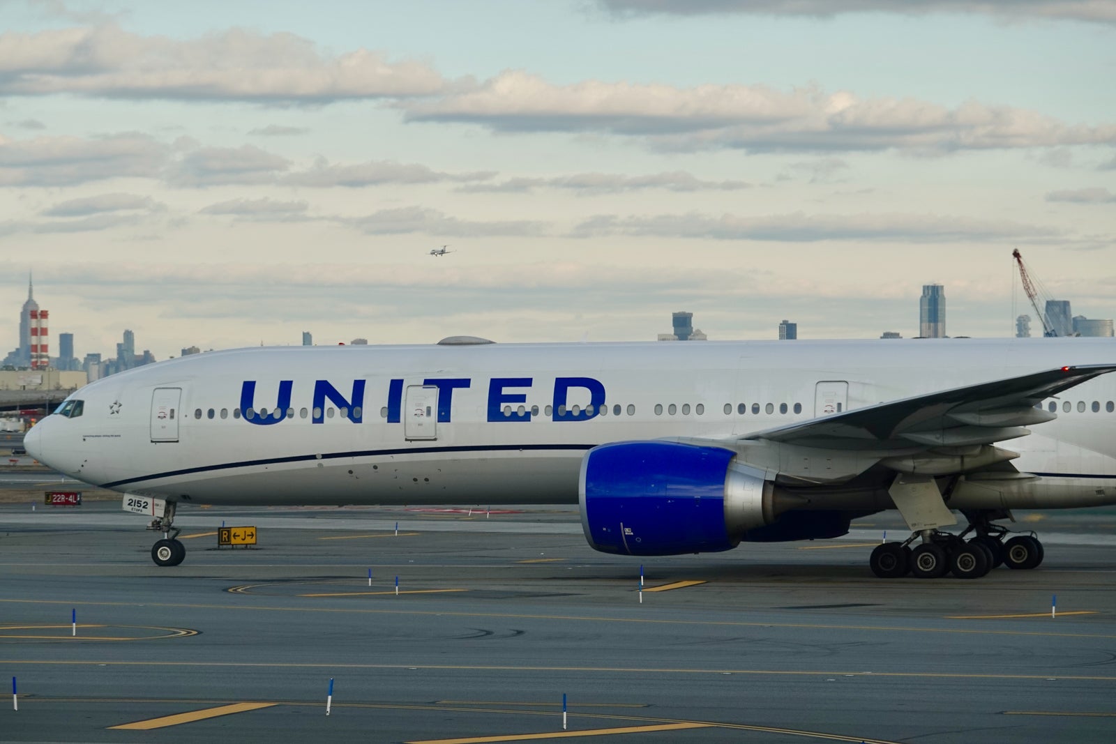 Newark Airport New York City United Boeing 777