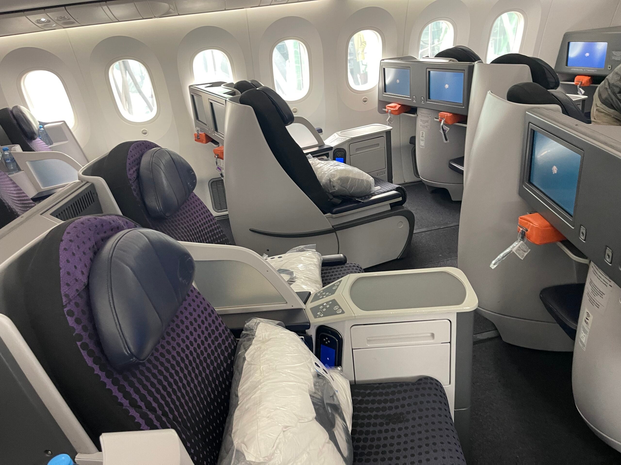 Aeromexico business class center seats