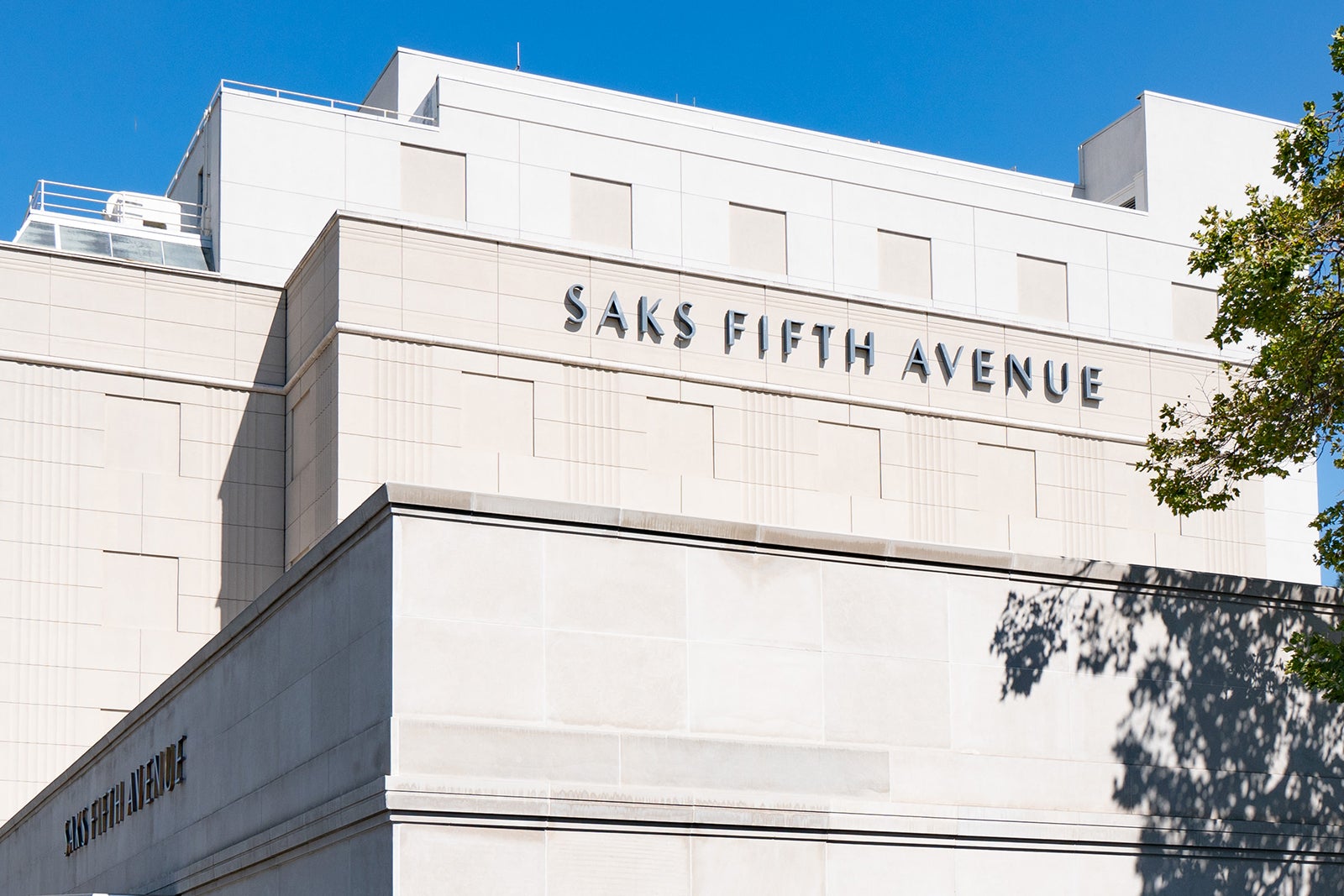 The exterior of the Saks Fifth Avenue in Beverly Hills