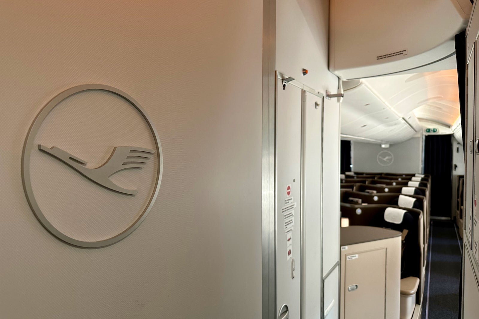 Lufthansa Boeing 787 Dreamliner Business Class