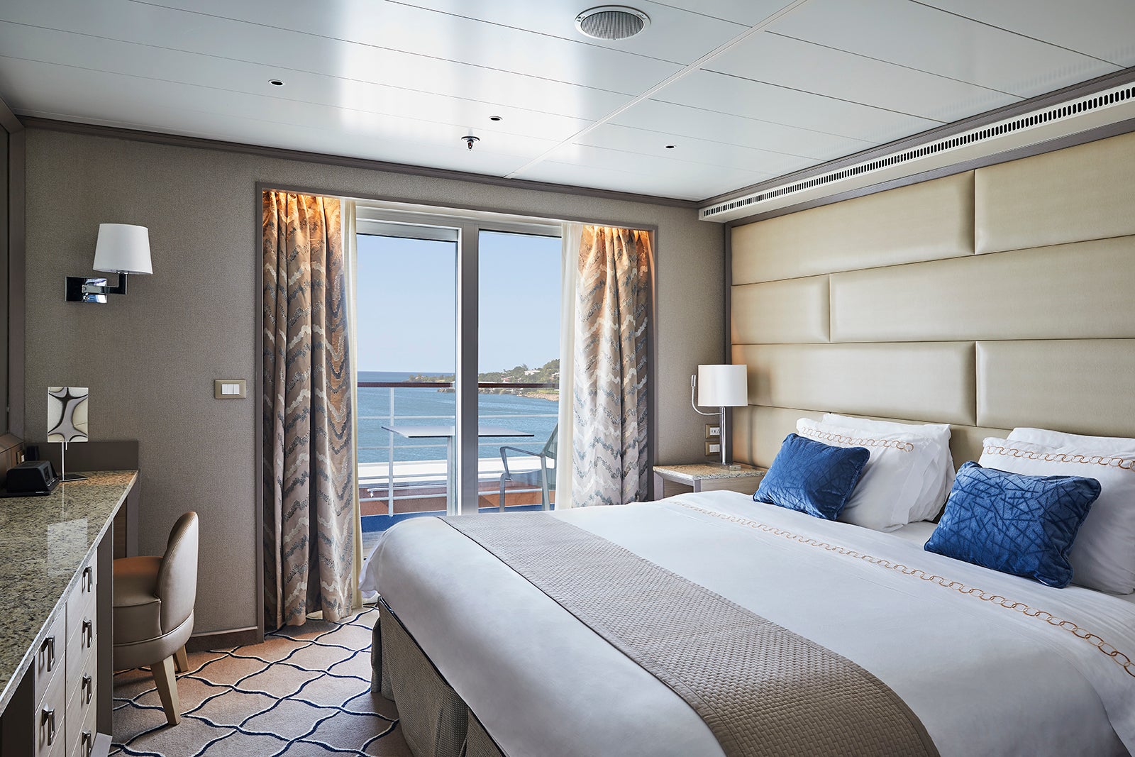 Bedroom of the Owner Suite, Silver Shadow cruise ship