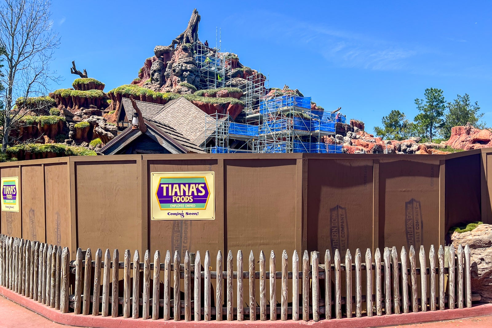 Construction zone for Tiana's new ride at Magic Kindom