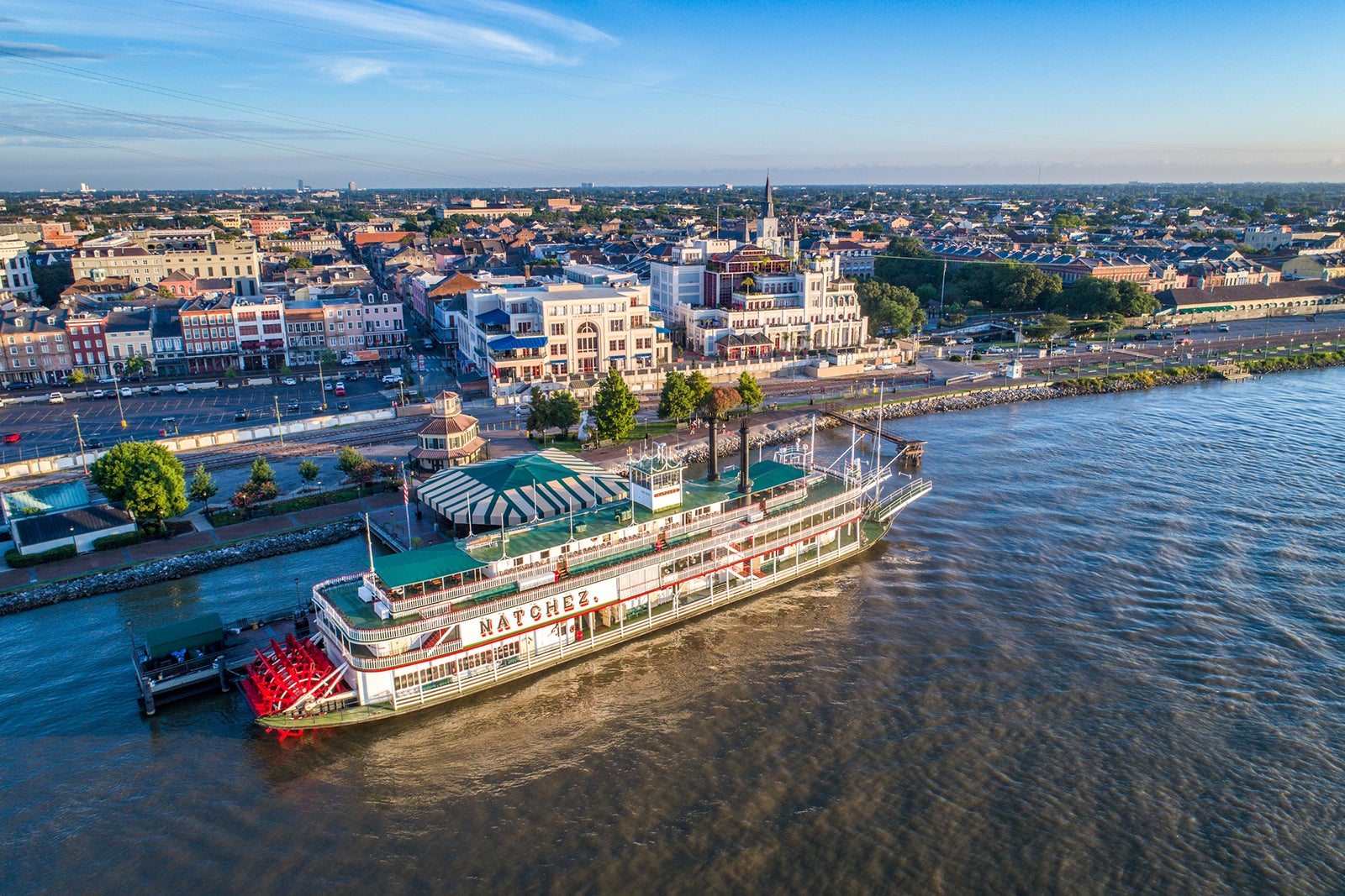 River boat on Mississippi River