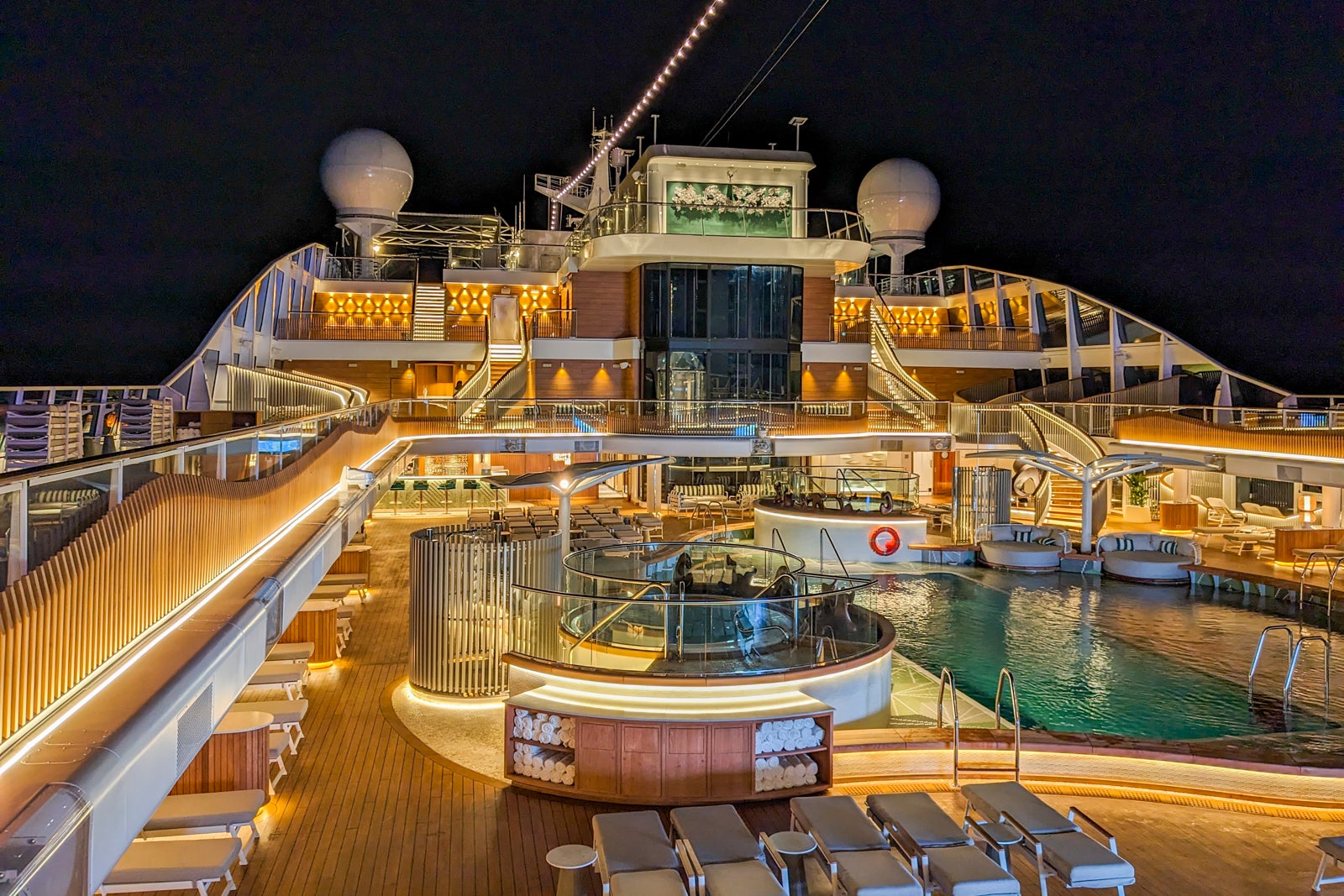 Pool deck on Oceania's Vista. 