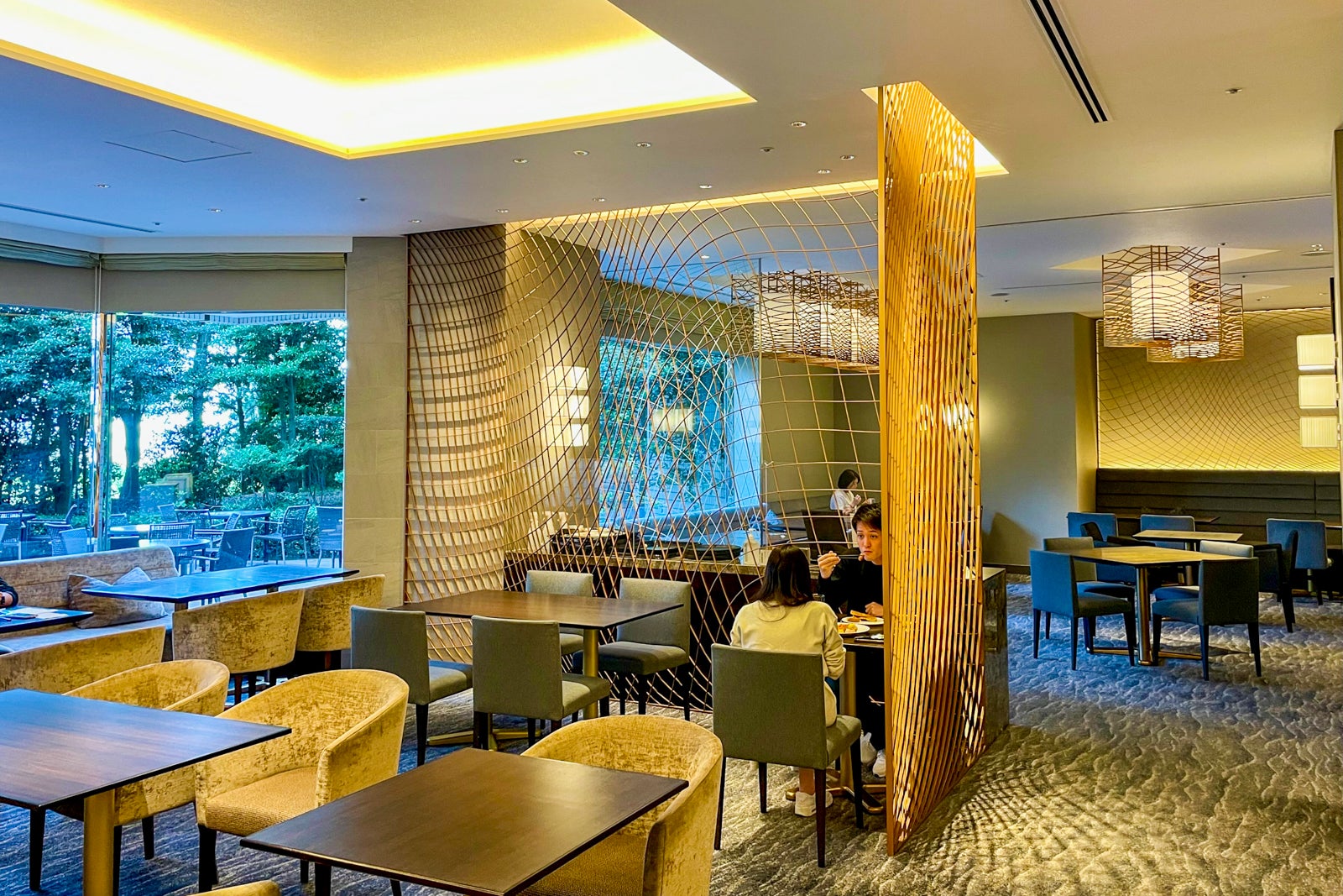 Hilton Tokyo Bay executive lounge