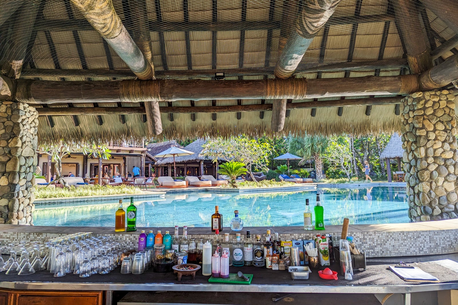 Nanuku Resort Fiji pool bar