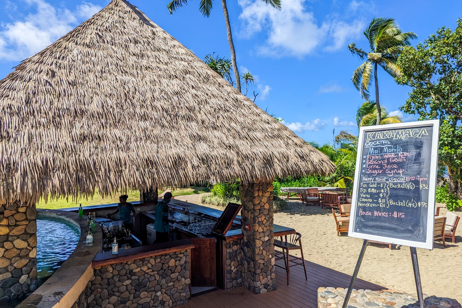 Nanuku Resort Fiji pool bar