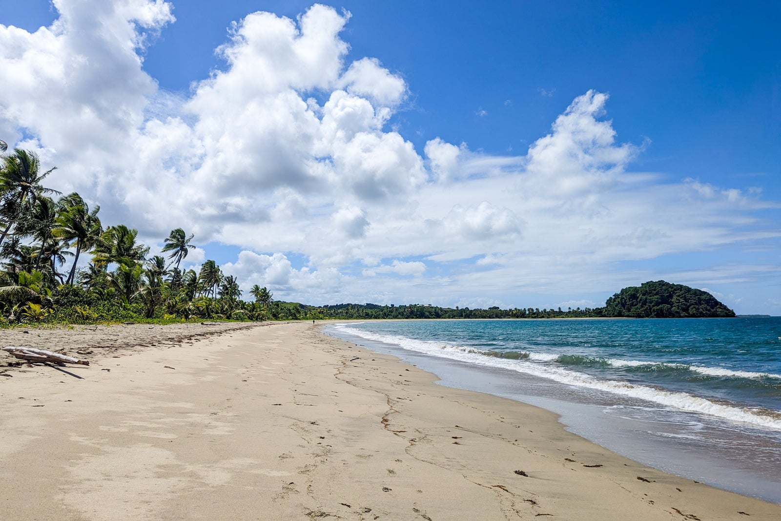 Nanuku Fiji beach
