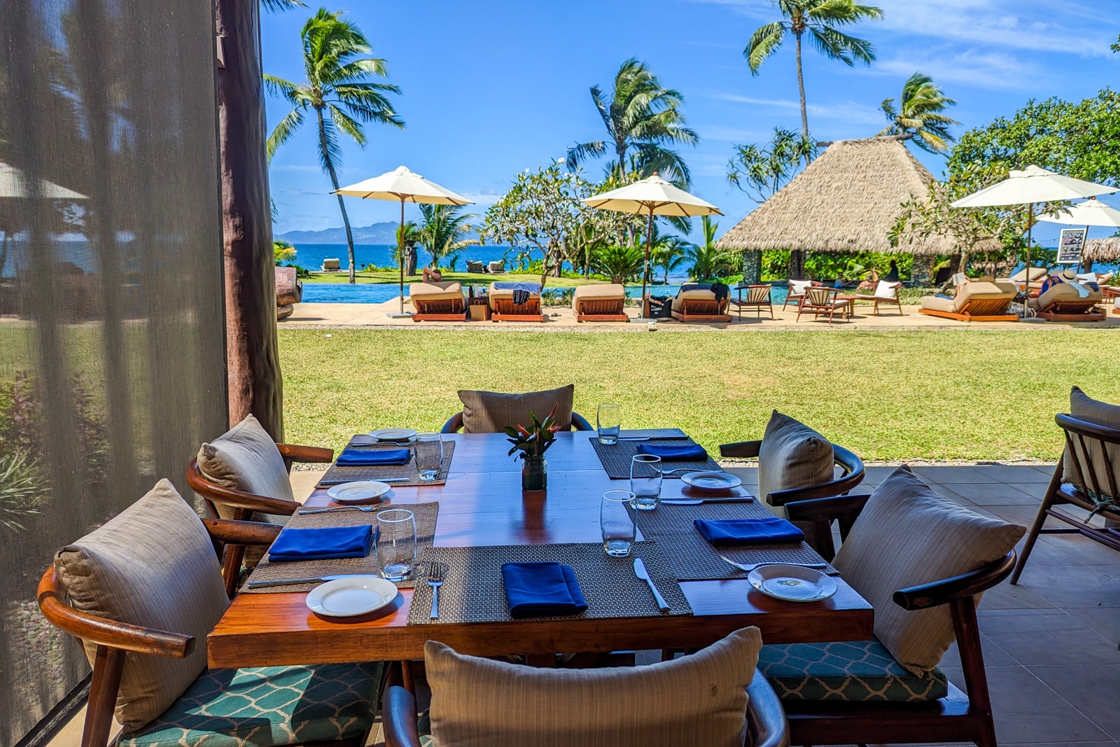 Nanuku Resort Fiji restaurant