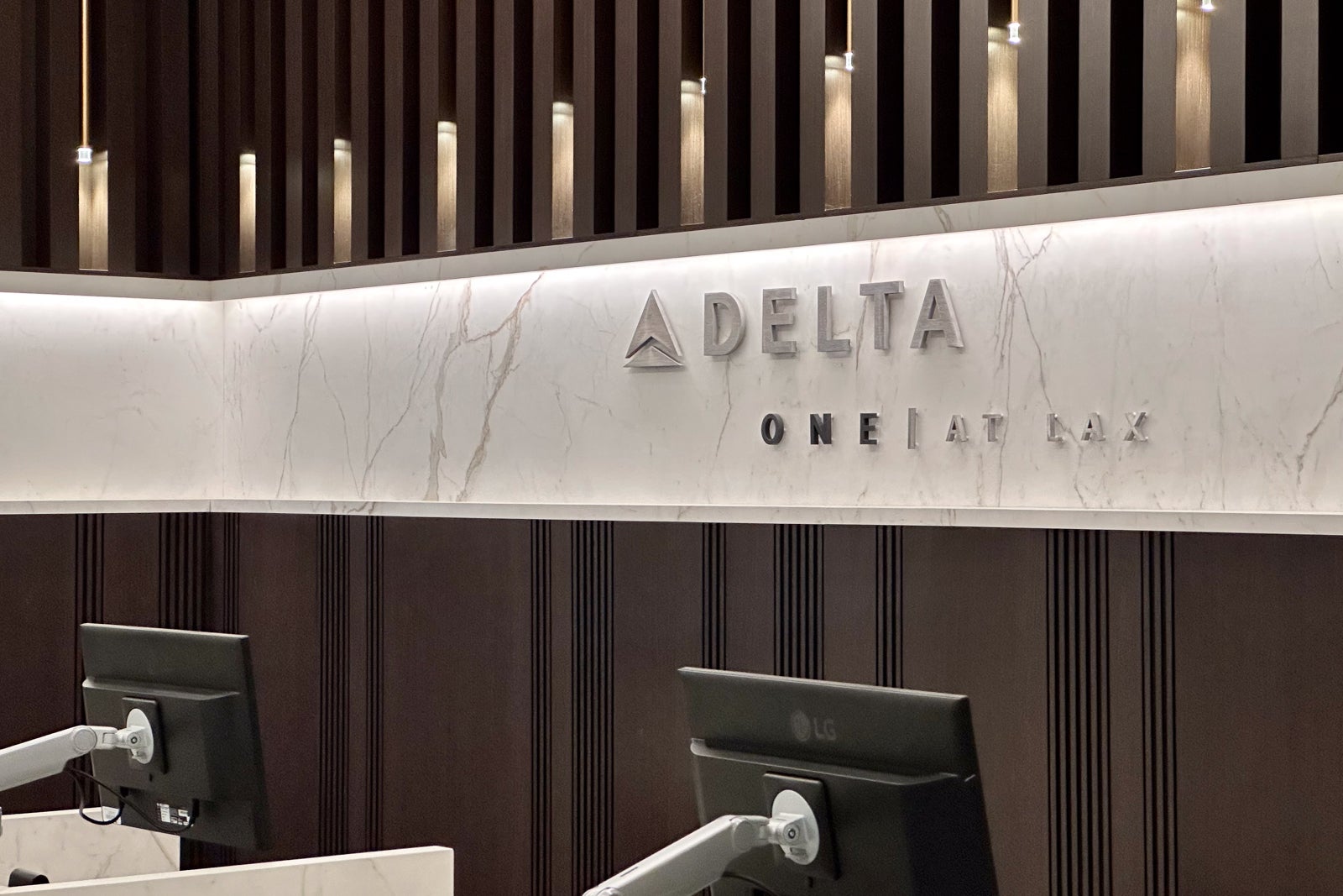 delta one check-in lounge