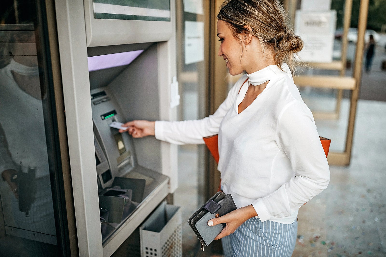 Tips to save on overseas ATM withdrawals