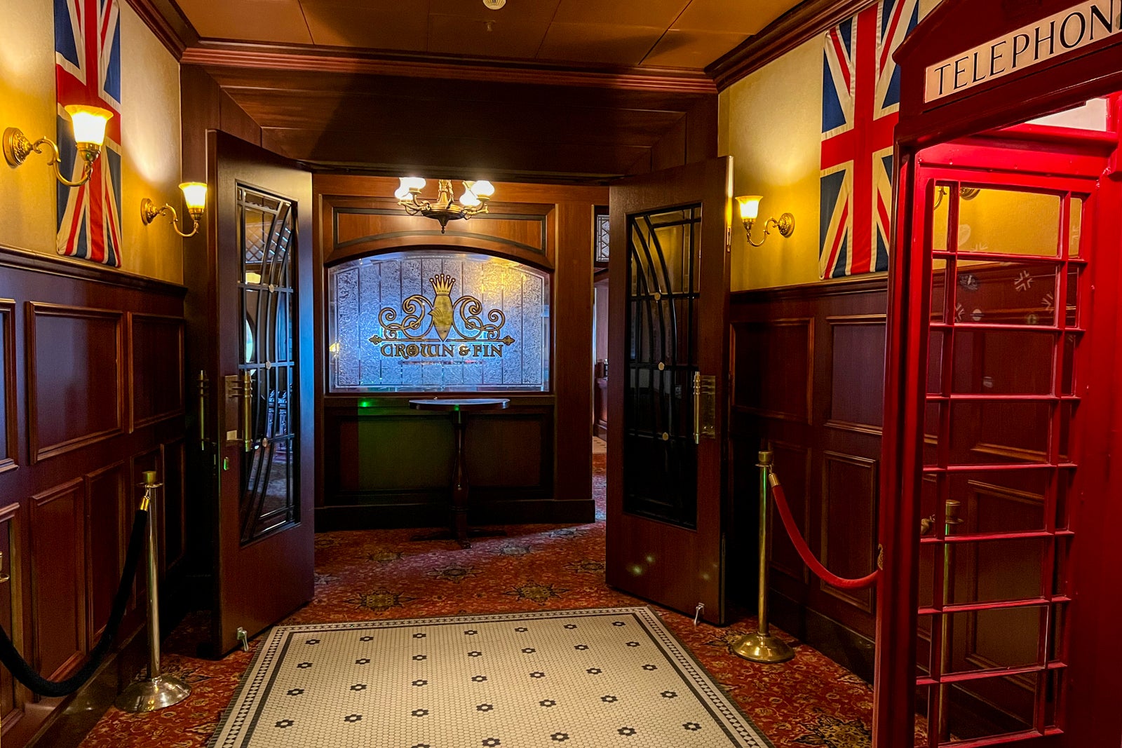 Crown and Fin pub on Disney Wonder