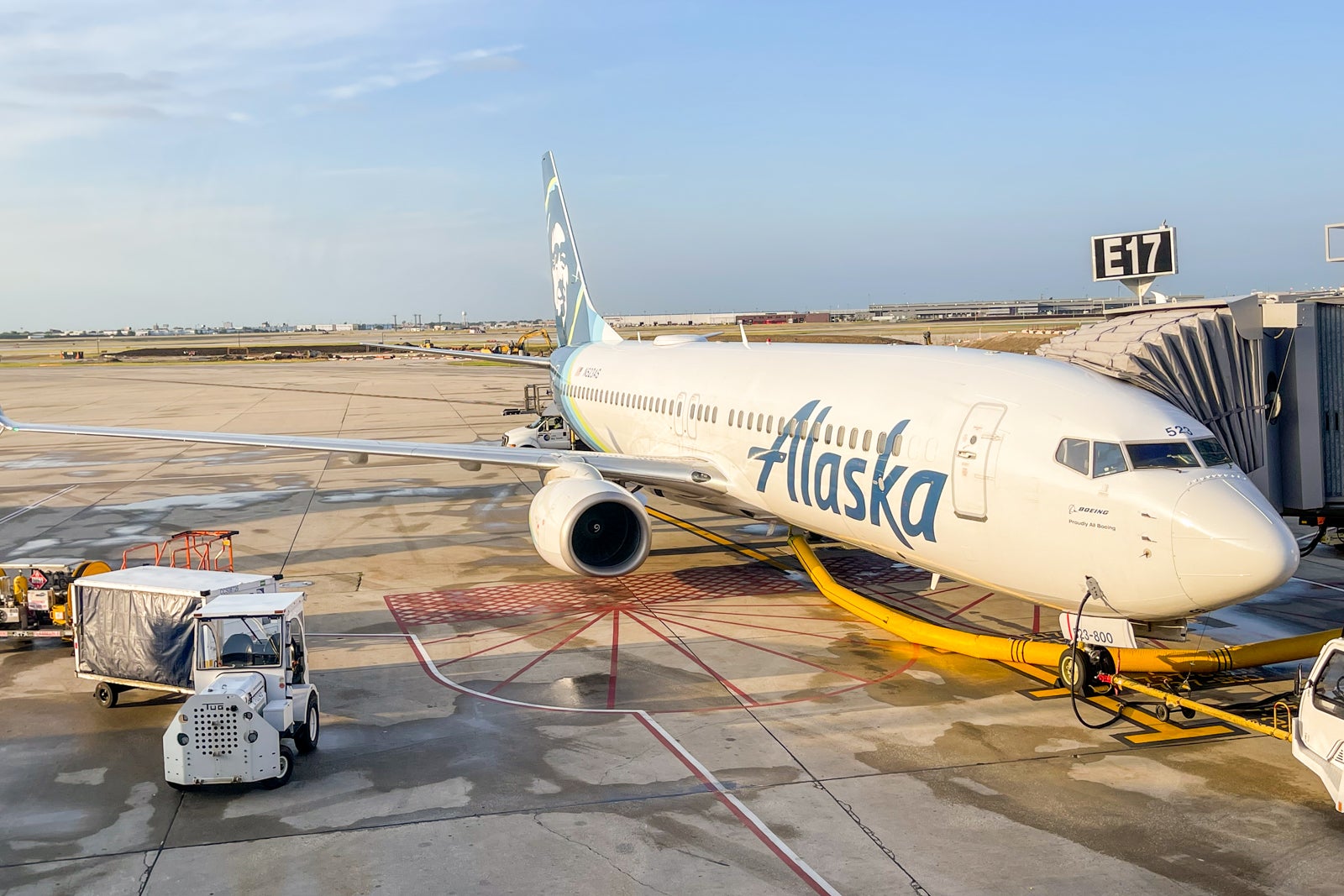 Alaska Airlines Boeing 737-800 at gate