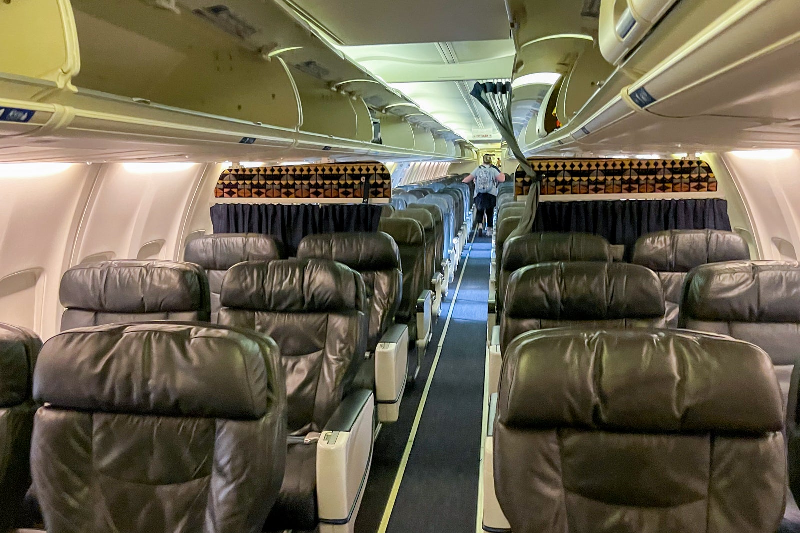 Alaska Airlines Boeing 737-800 interior